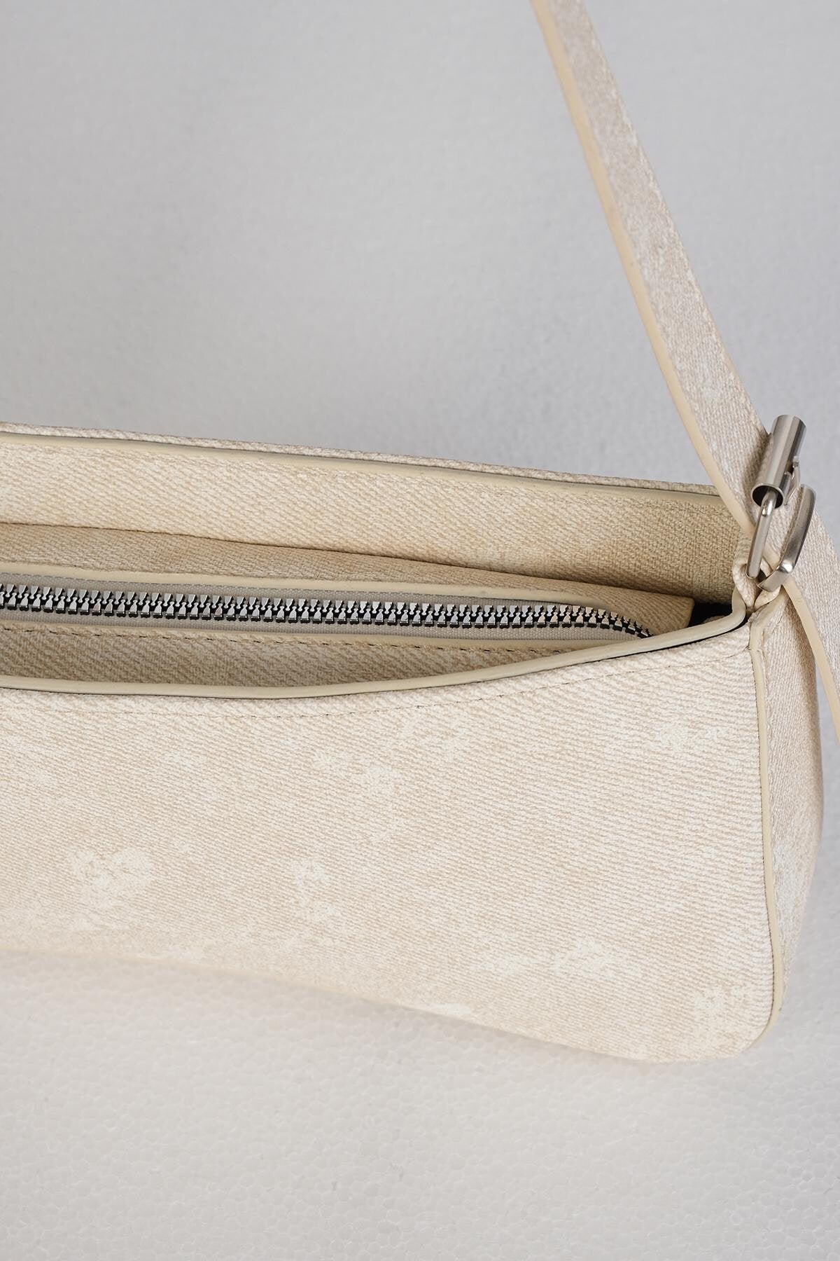 Beige_Zip-Up-Shoulder-Bag-addax