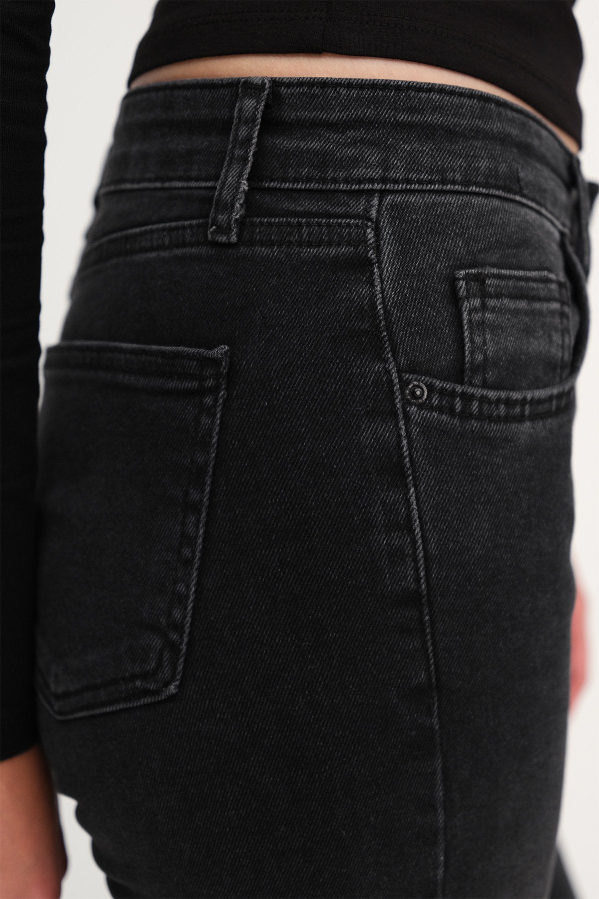 Lead-Grey_Mom-Jeans-addax