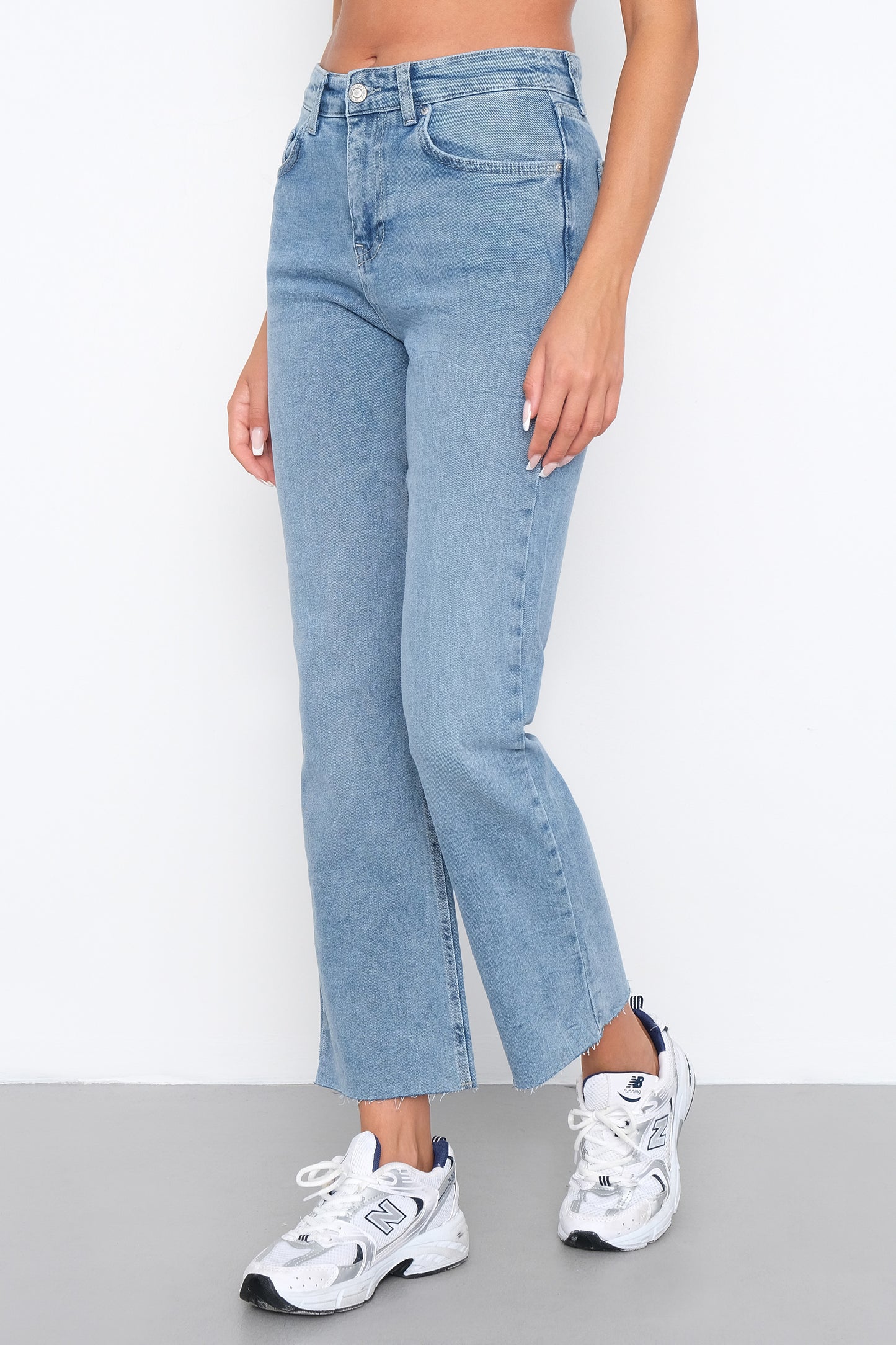 Acid-Wash_Mom-Jeans-addax