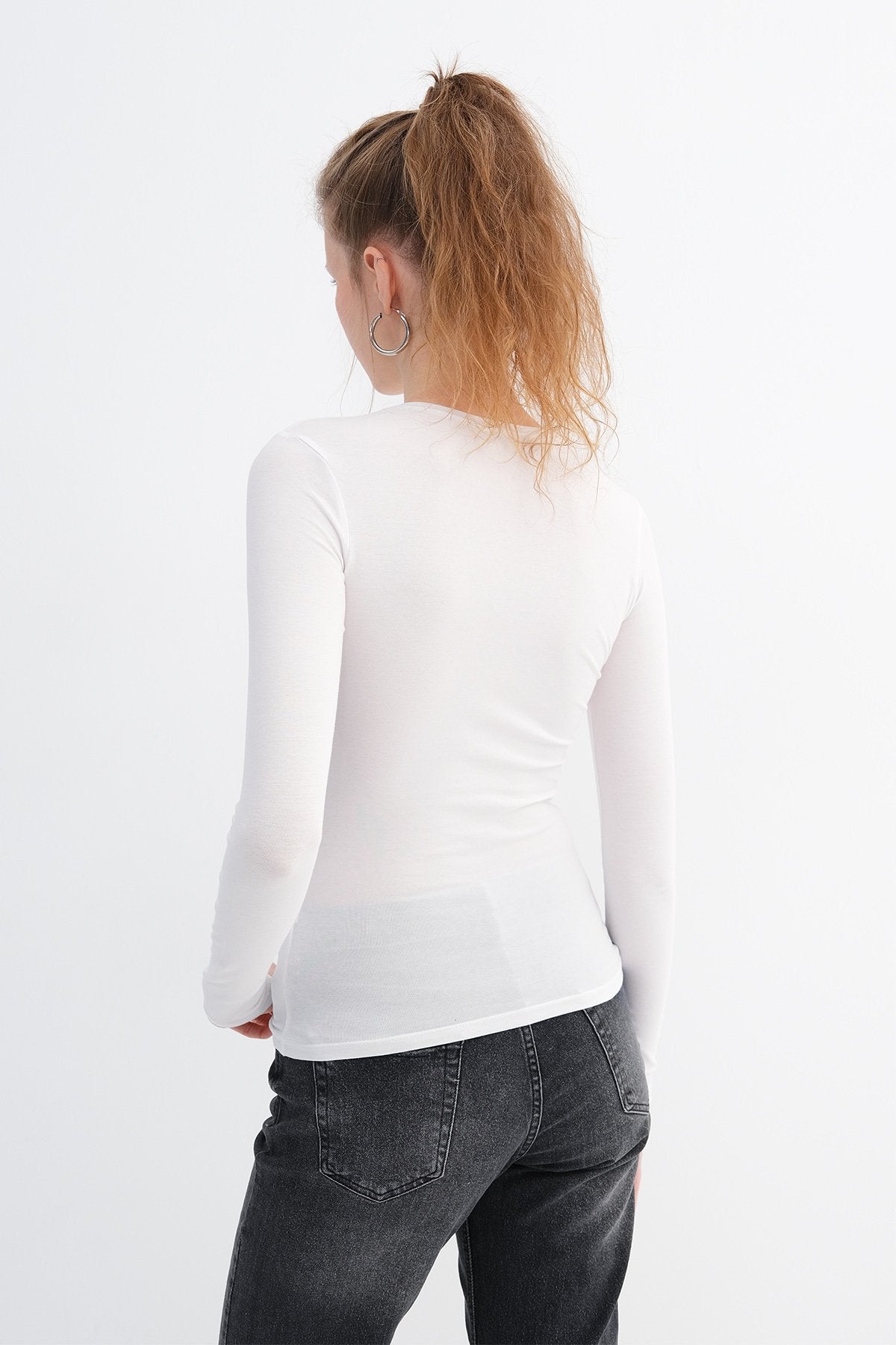 White_Round-Neck-Basic-Blouse-addax