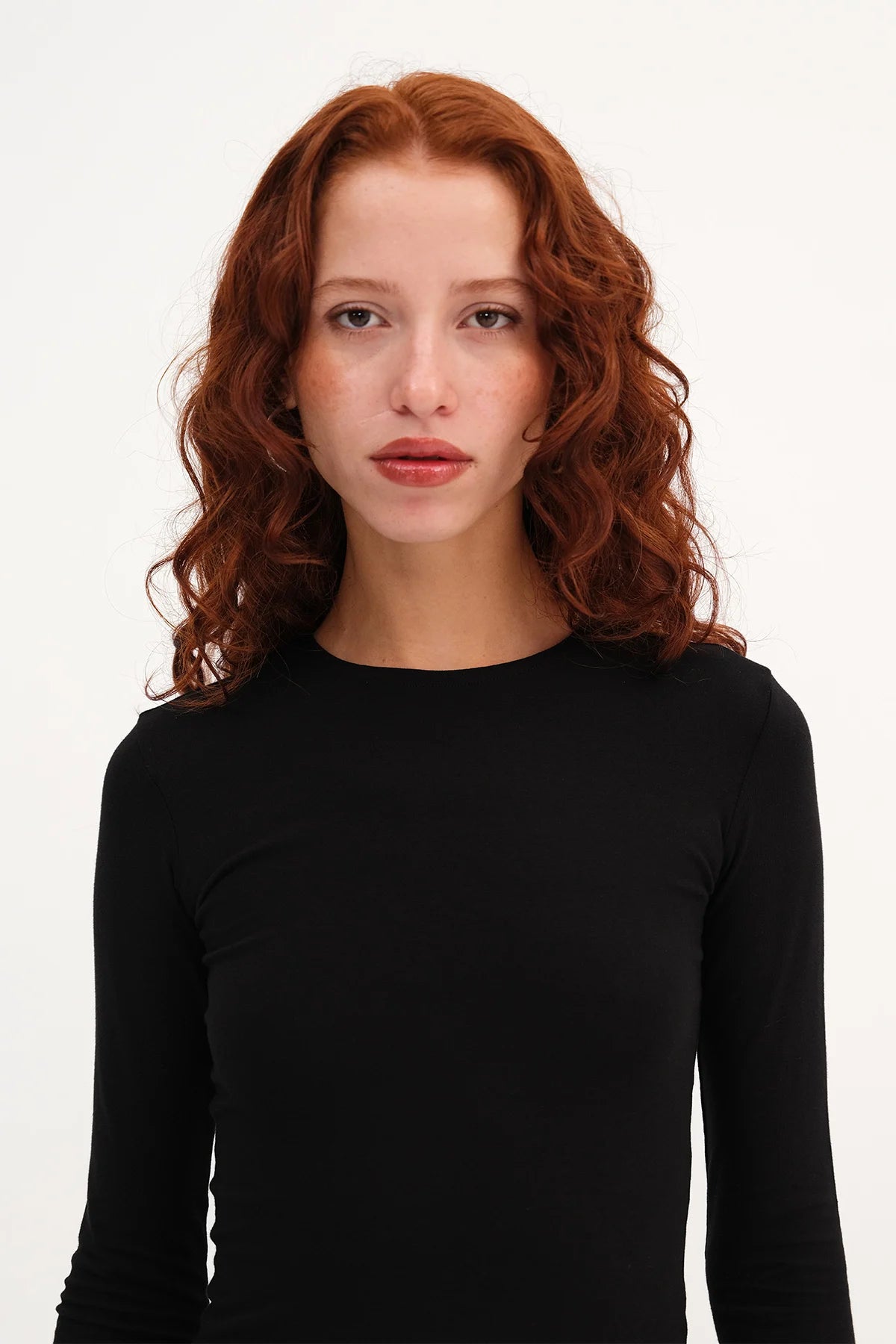 Black_Round-Neck-Basic-Blouse-addax