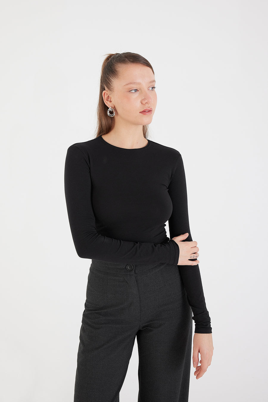 Black_Round-Neck-Basic-Blouse-addax