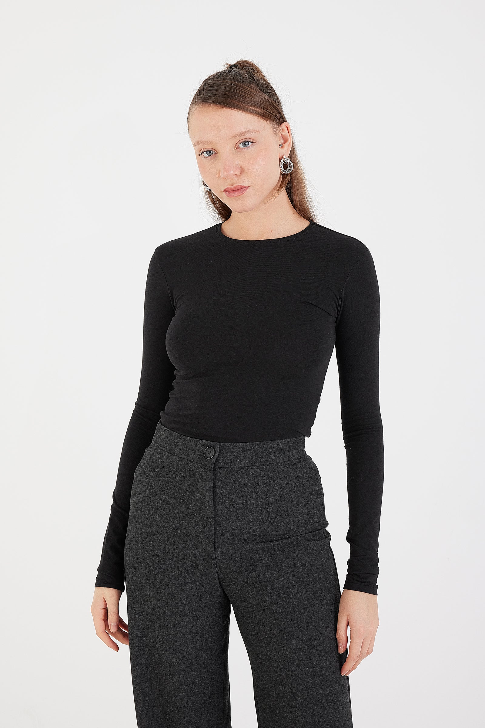 Black_Round-Neck-Basic-Blouse-addax