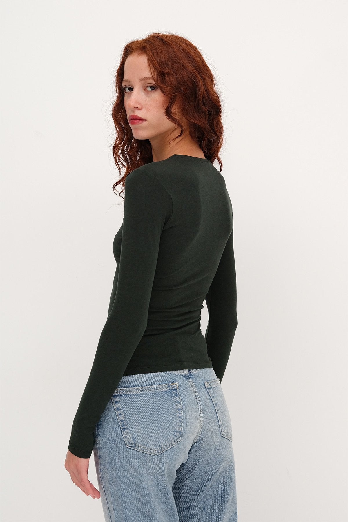Emerald_Round-Neck-Basic-Blouse-addax