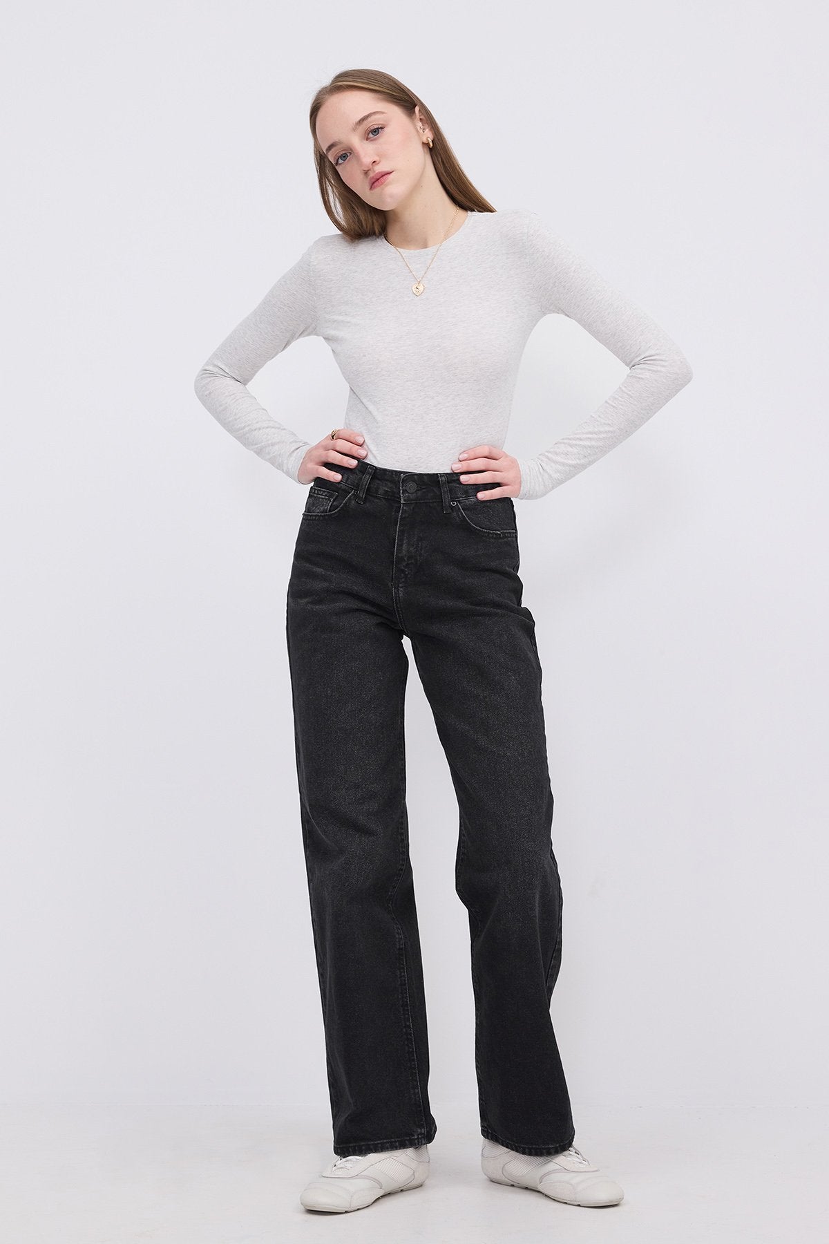 Snow-Melange_Round-Neck-Basic-Blouse-addax