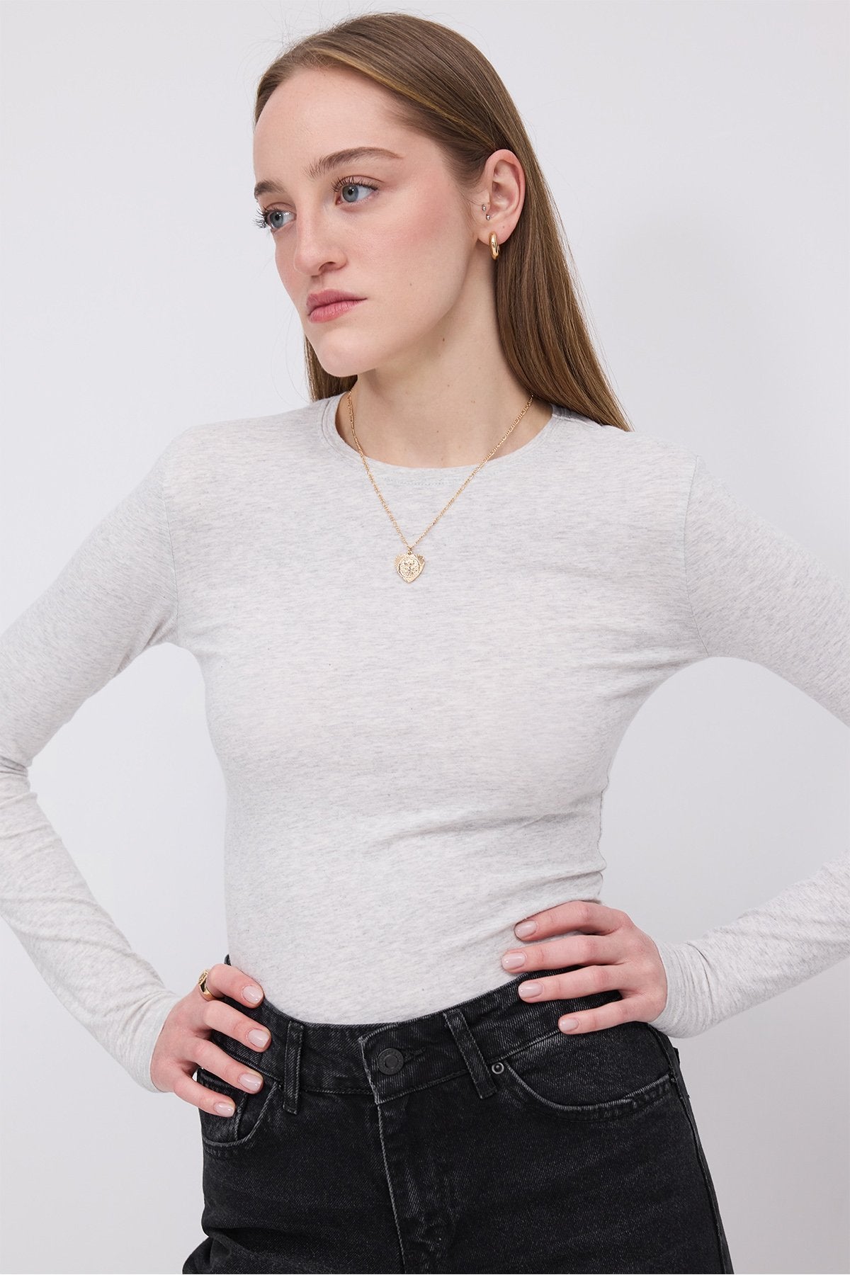 Snow-Melange_Round-Neck-Basic-Blouse-addax