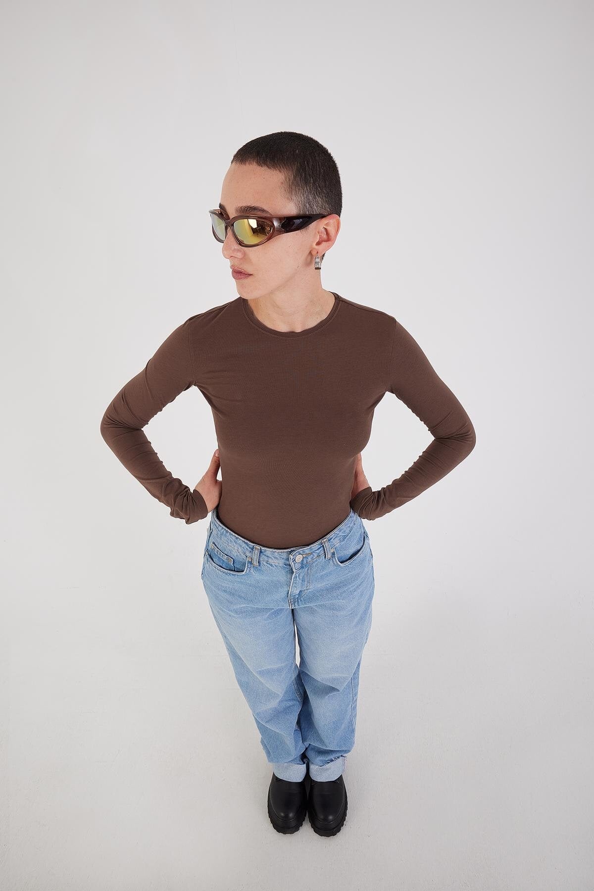 Bitter-Coffee_Round-Neck-Basic-Blouse-addax