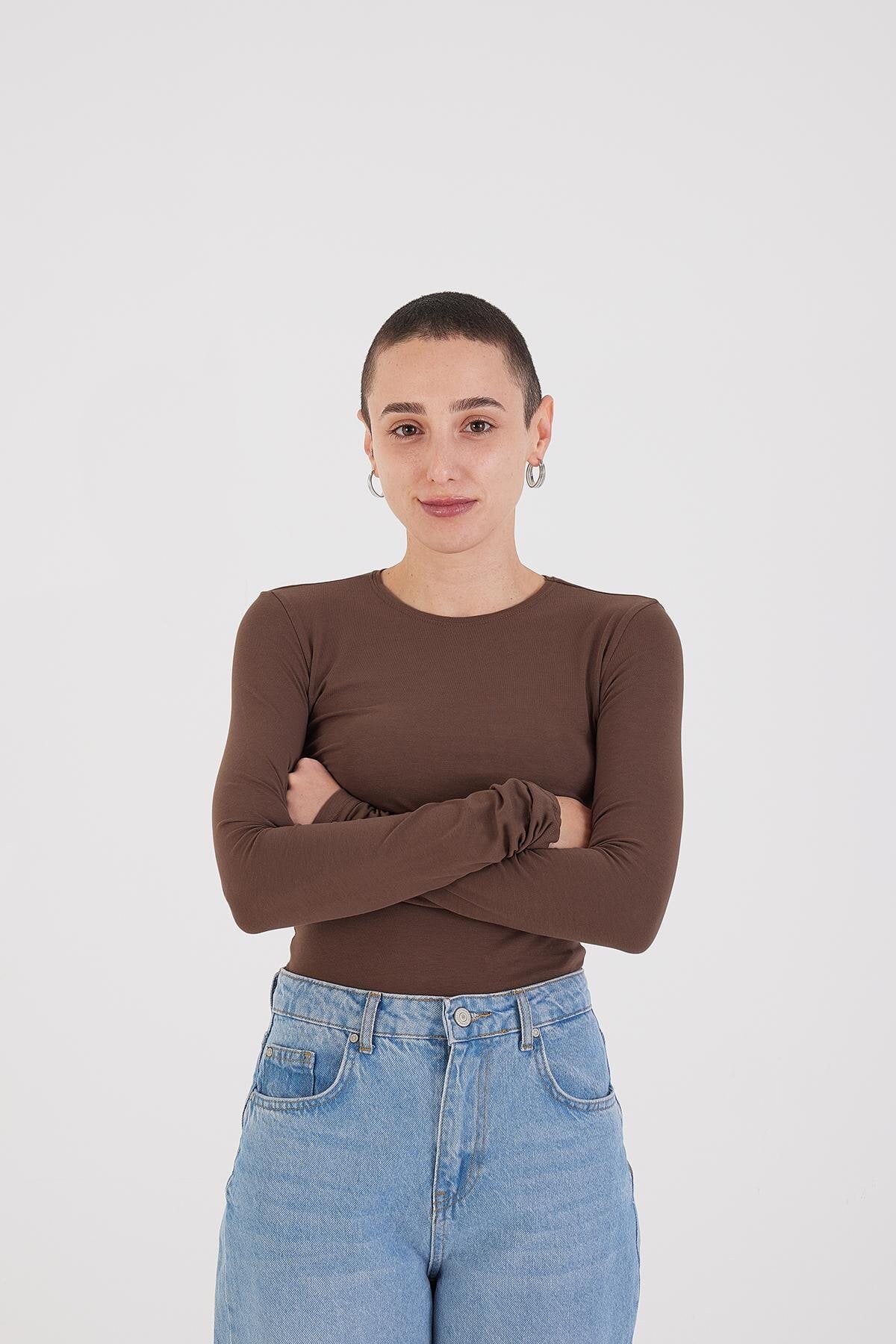 Bitter-Coffee_Round-Neck-Basic-Blouse-addax