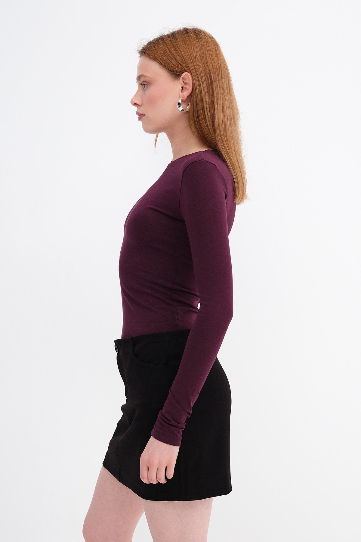 Gardenia_Round-Neck-Basic-Blouse-addax