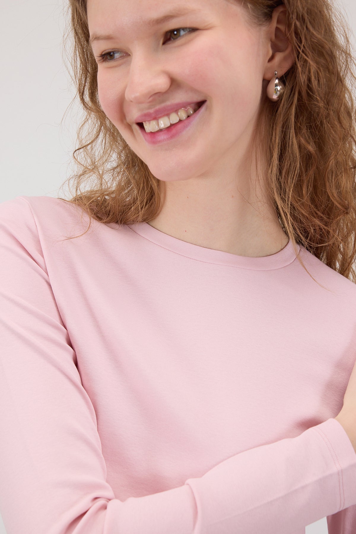 Rose_Round-Neck-Basic-Crop-Blouse-addax