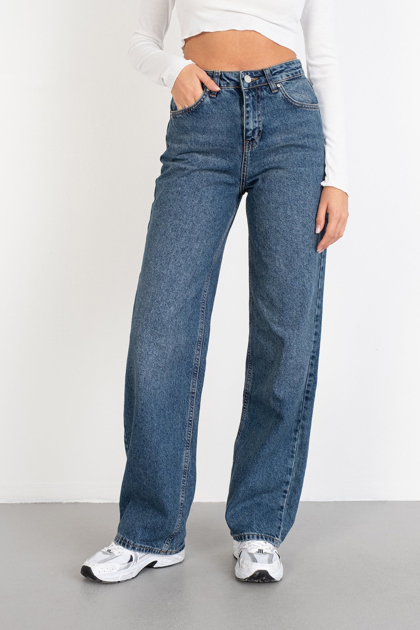 Blue_High-Waist-Wide-Leg-Jeans-addax