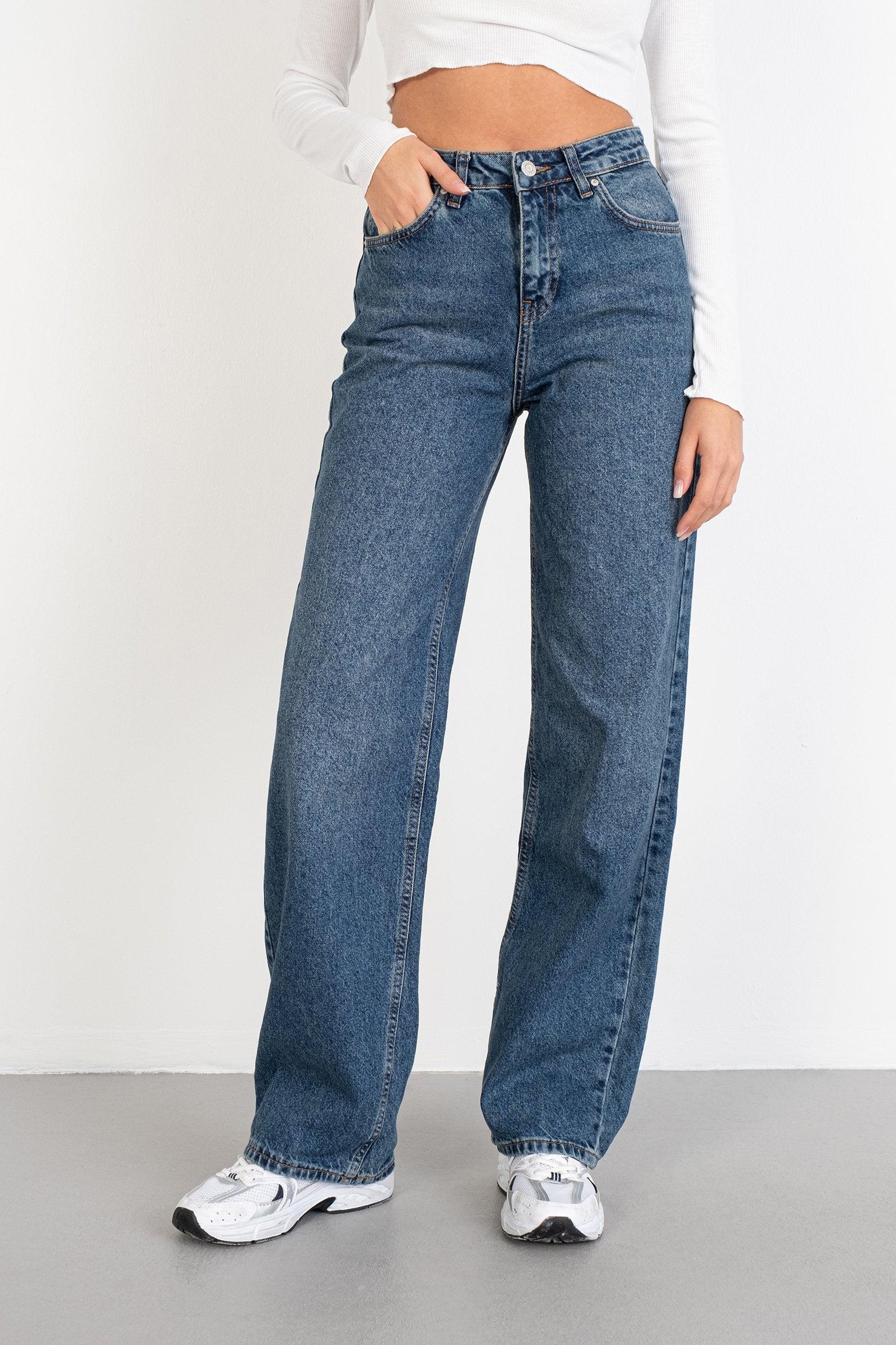 Blue_High-Waist-Wide-Leg-Jeans-addax