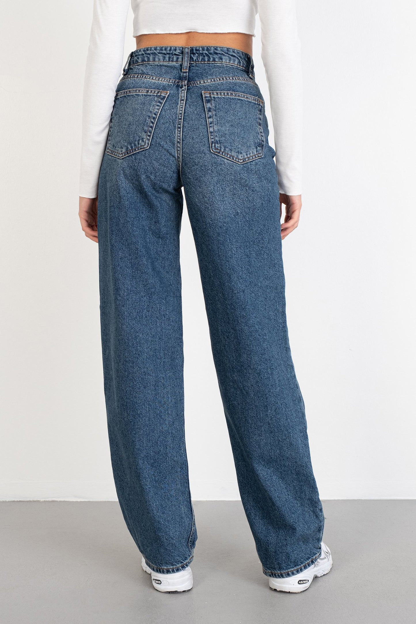 Blue_High-Waist-Wide-Leg-Jeans-addax
