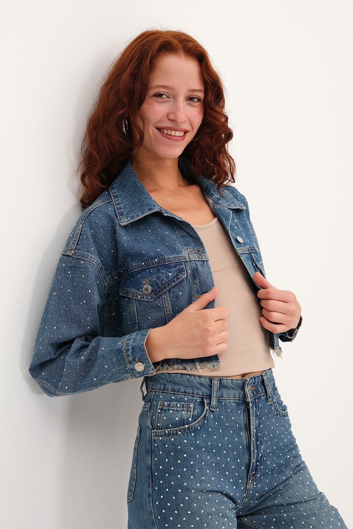 Tint_Stone-Detail-Cropped-Denim-Jacket-addax