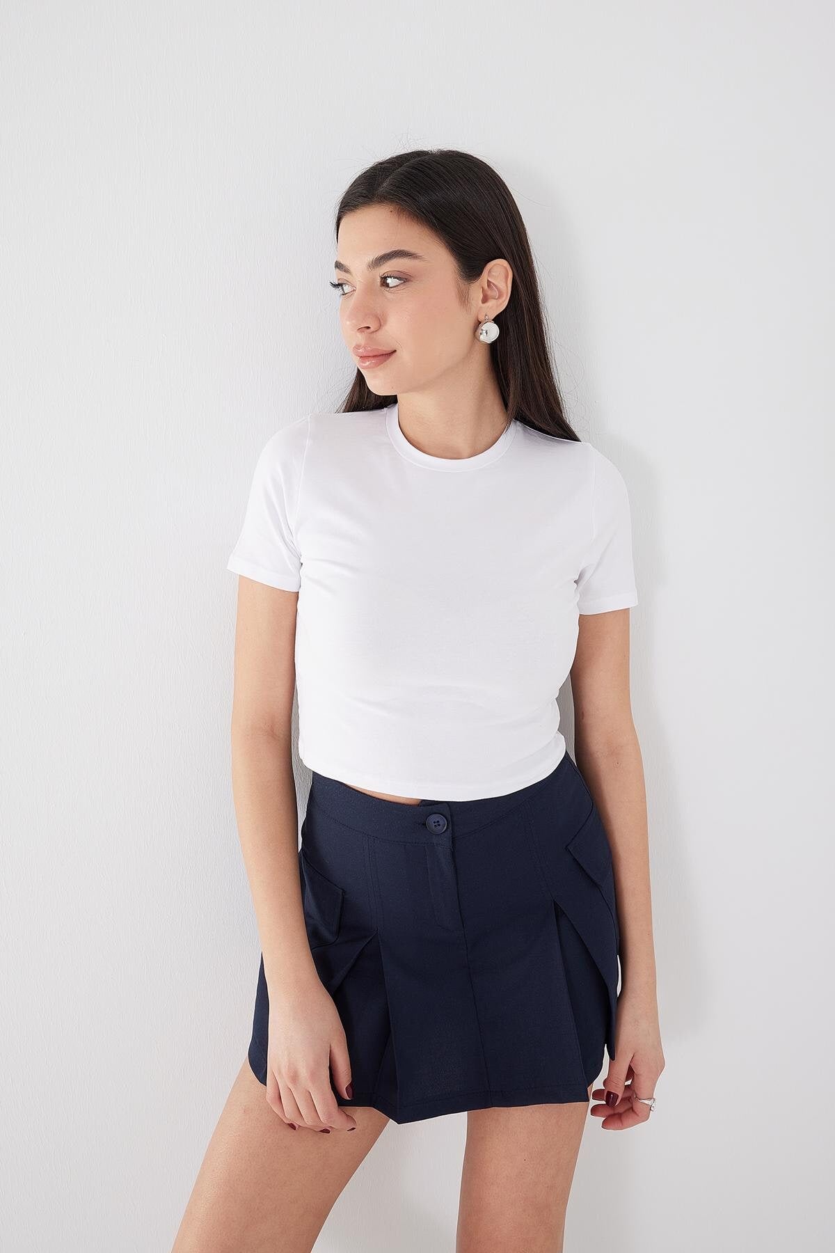 White_Round-Neck-Basic-Crop-T-Shirt-addax