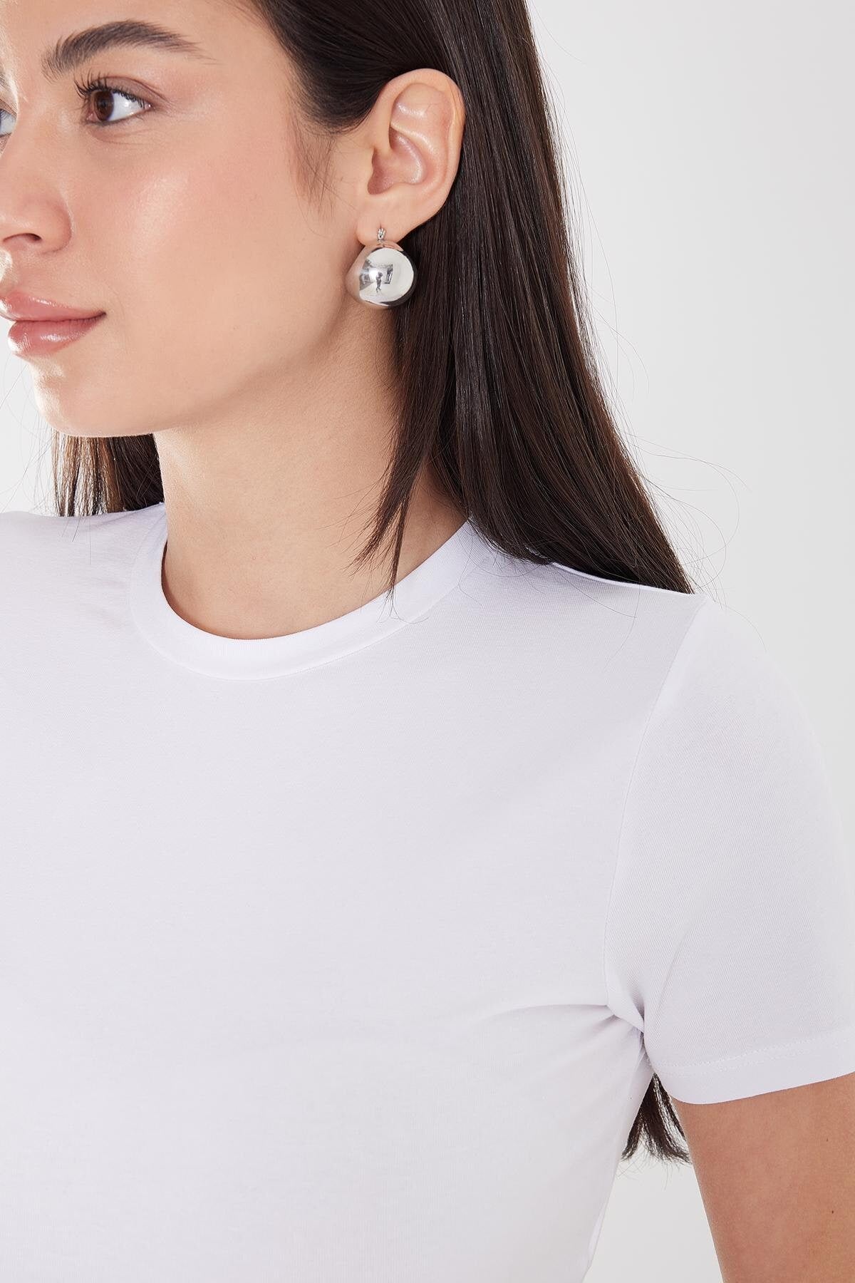 White_Round-Neck-Basic-Crop-T-Shirt-addax