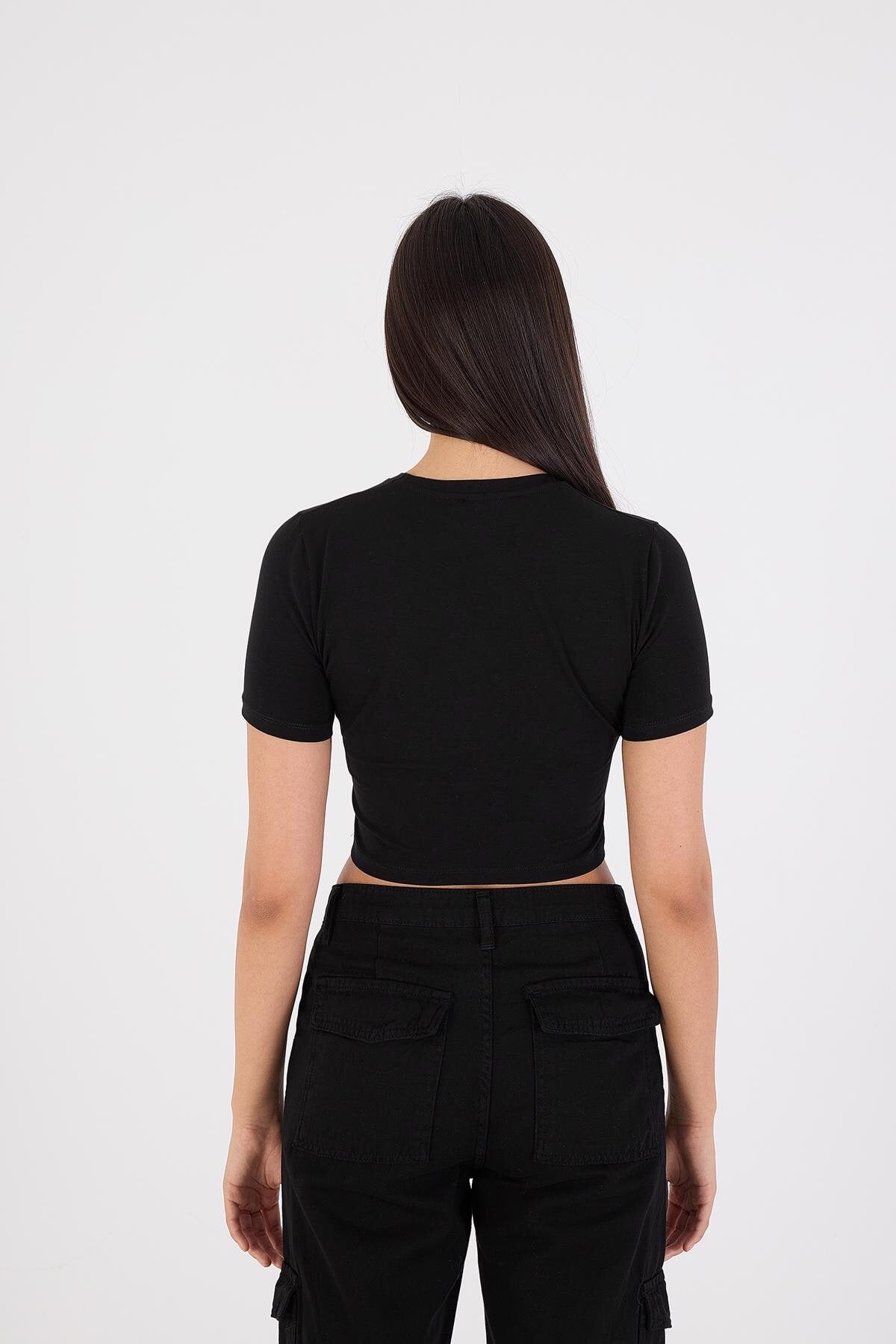 Black_Round-Neck-Basic-Crop-T-Shirt-addax