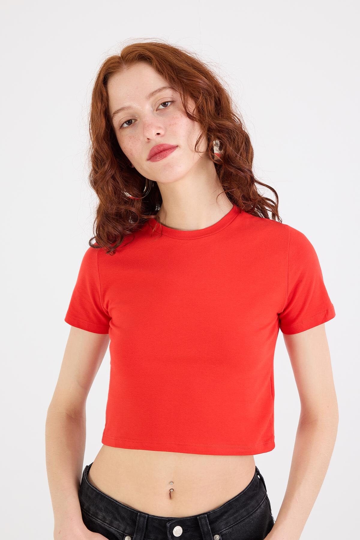 Red_Round-Neck-Basic-Crop-T-Shirt-addax