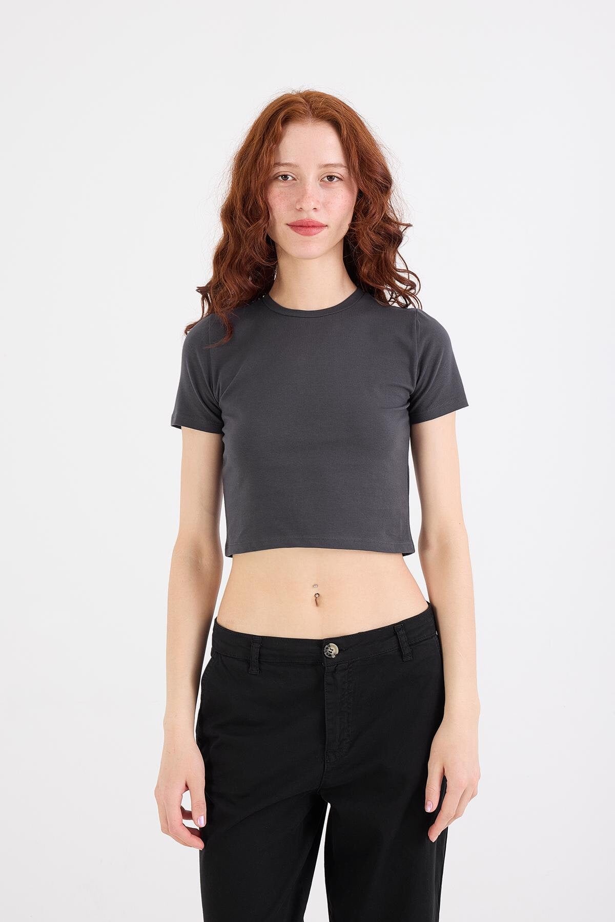 Charcoal_Round-Neck-Basic-Crop-T-Shirt-addax