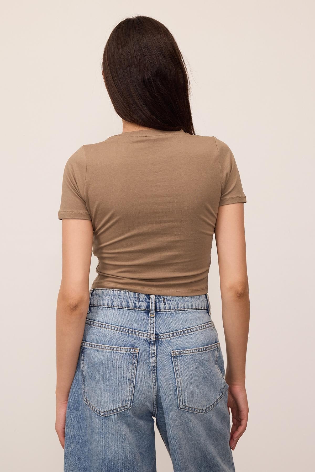 Tortilla-Brown_Round-Neck-Basic-Crop-T-Shirt-addax