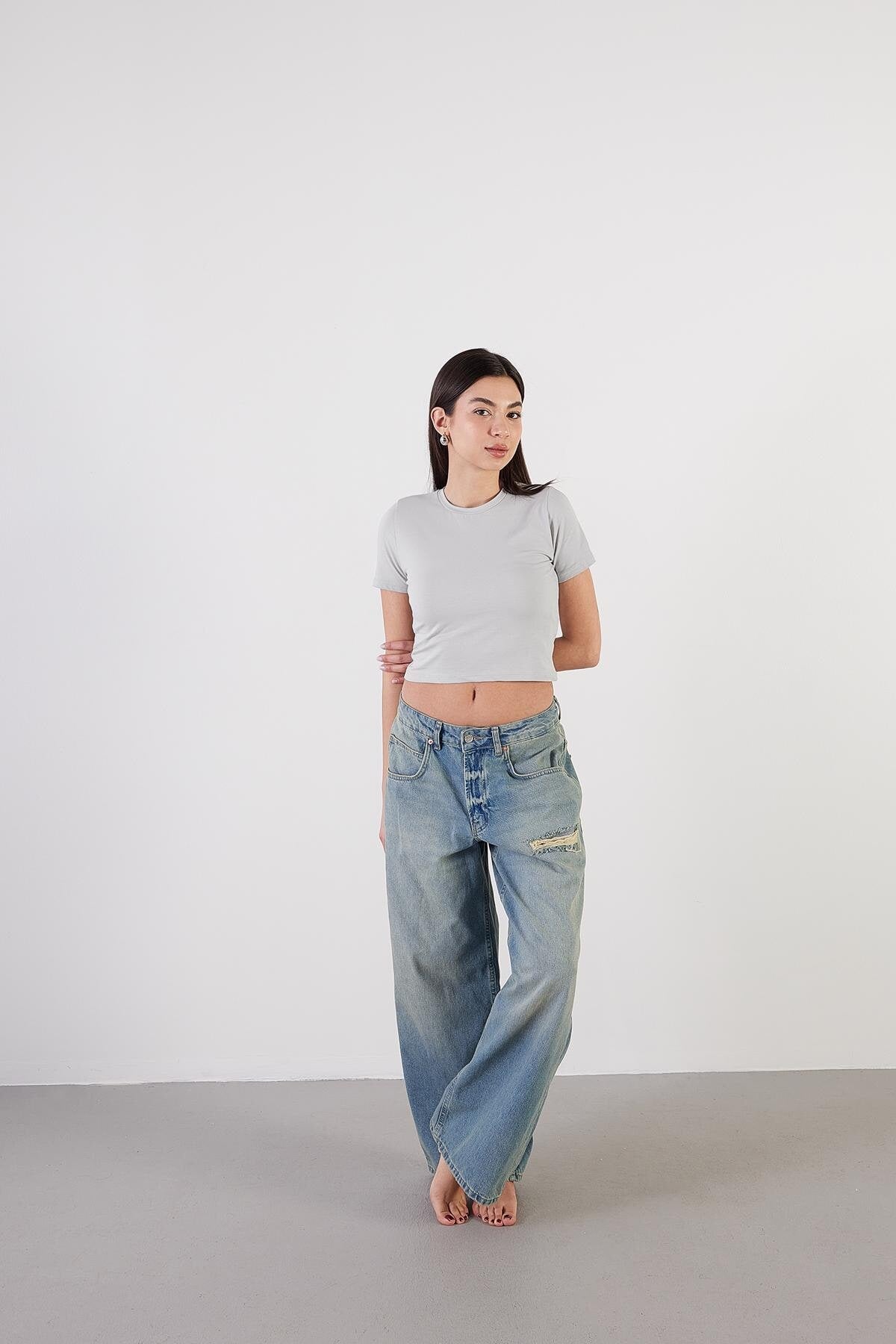 New-Grey_Round-Neck-Basic-Crop-T-Shirt-addax