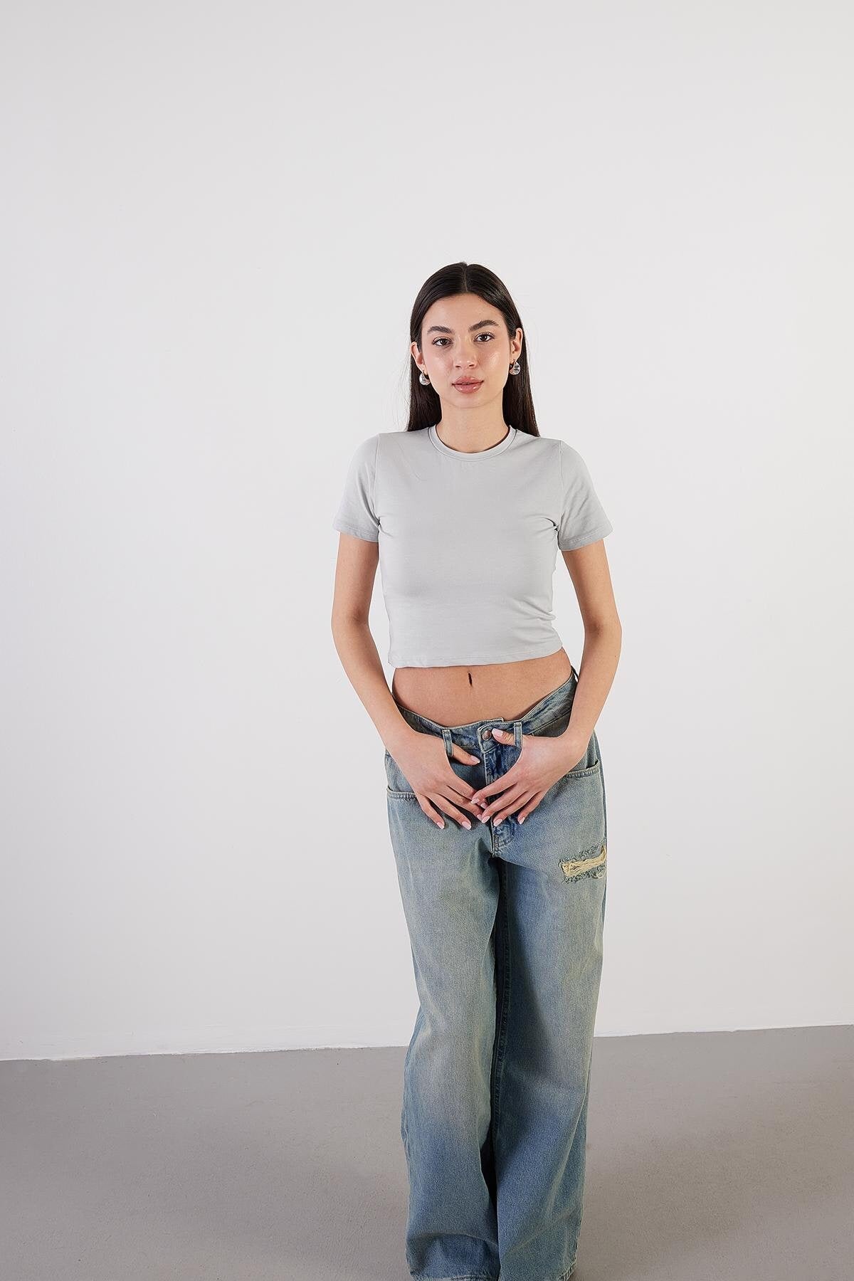 New-Grey_Round-Neck-Basic-Crop-T-Shirt-addax