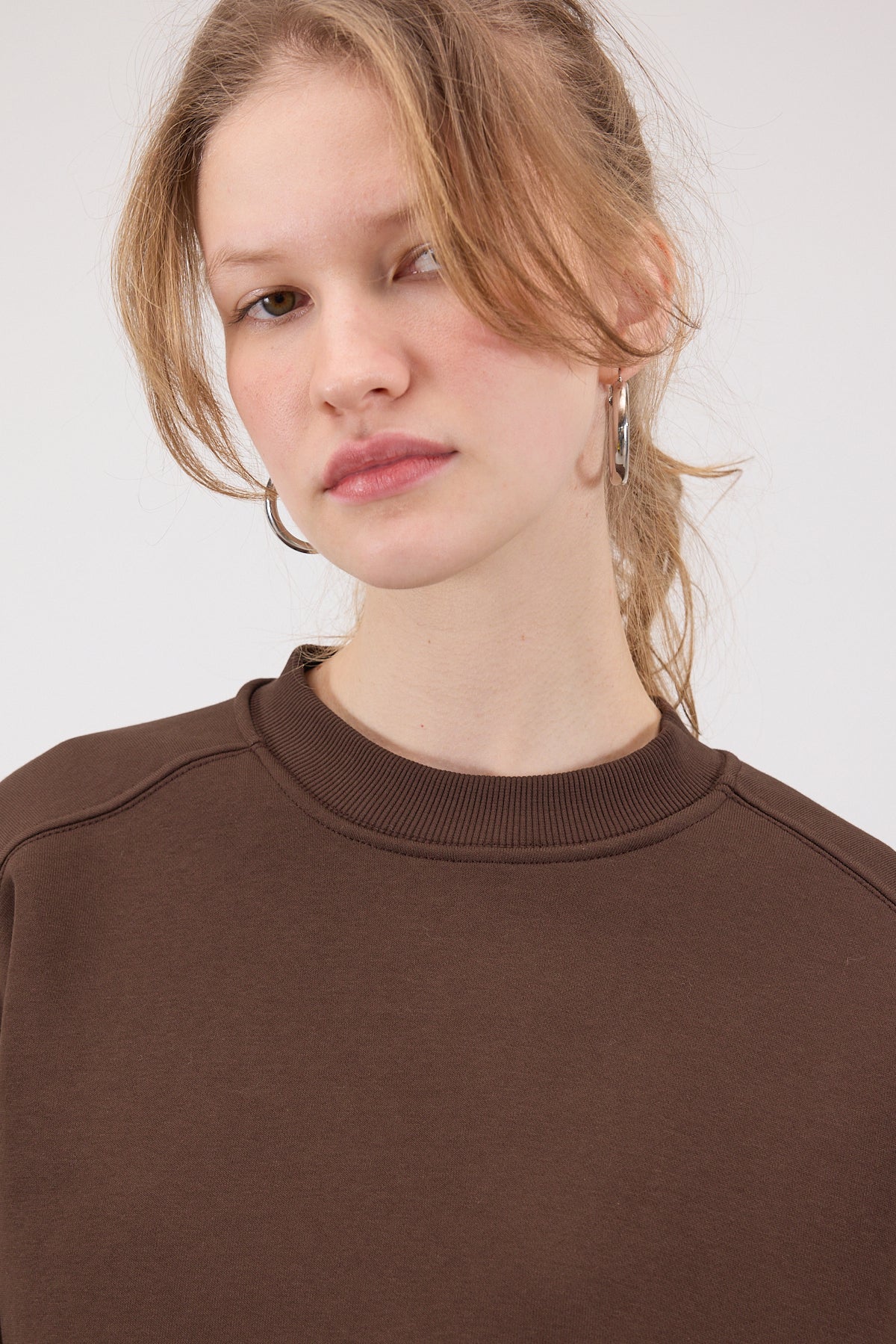 Brown_Brushed-Crew-Neck-Basic-Sweatshirt-addax