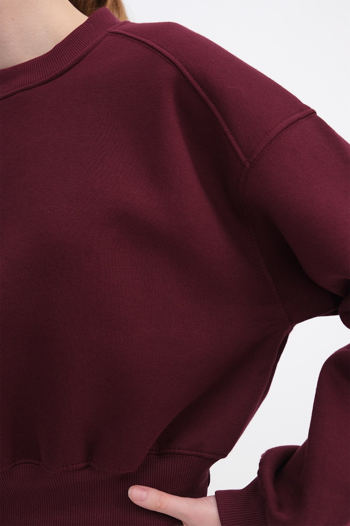 Burgundy_Brushed-Crew-Neck-Basic-Sweatshirt-addax