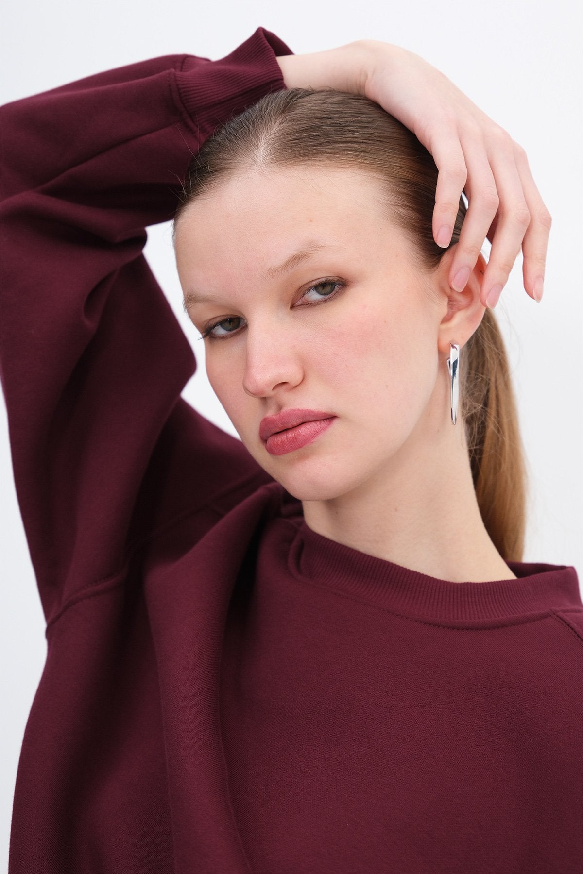 Burgundy_Brushed-Crew-Neck-Basic-Sweatshirt-addax