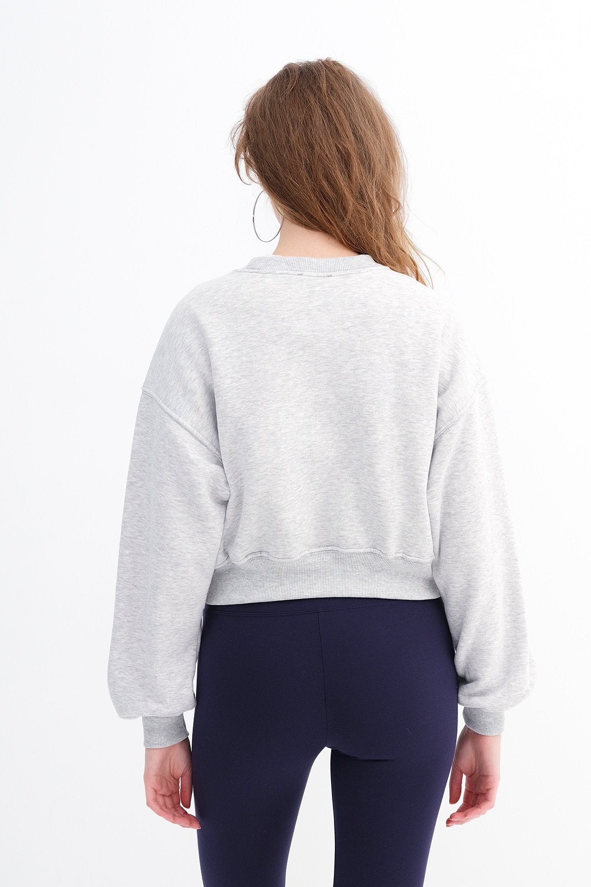Snow-Melange_Brushed-Crew-Neck-Basic-Sweatshirt-addax