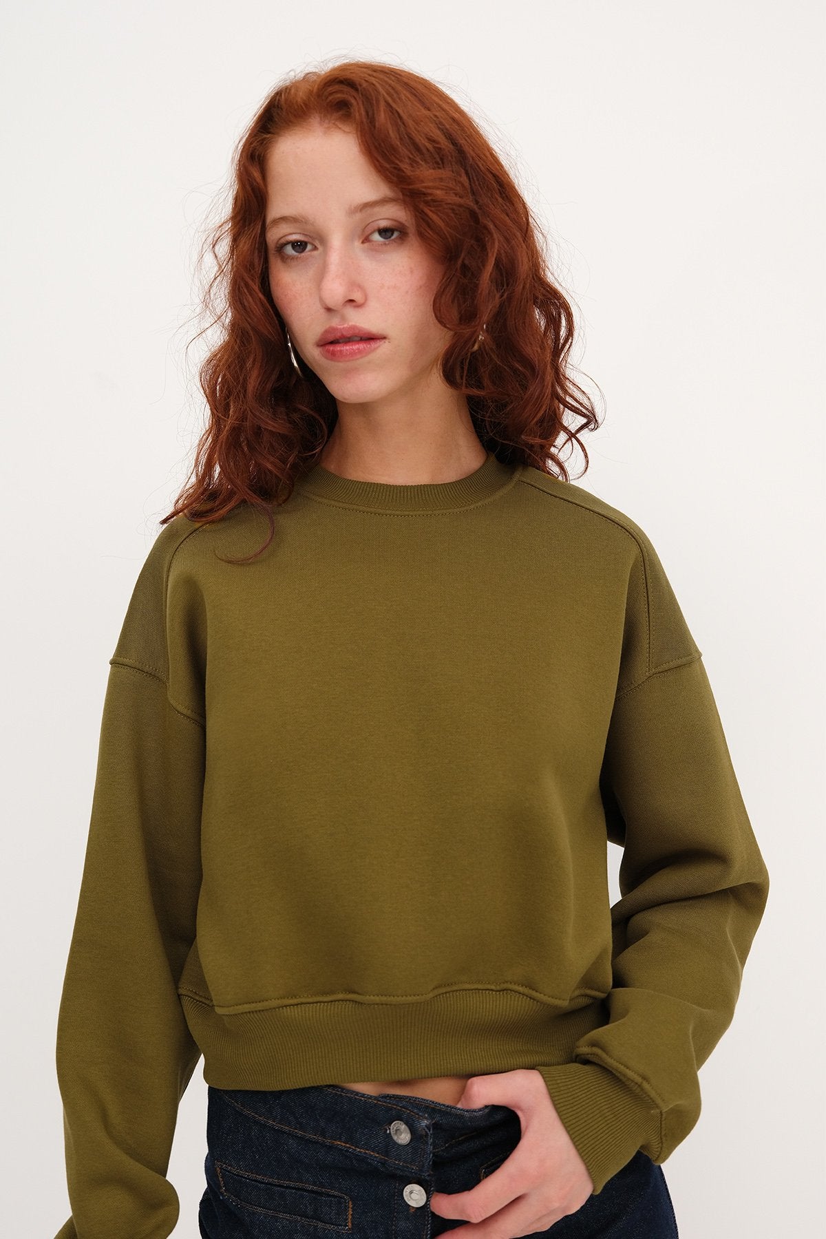 Olive_Brushed-Crew-Neck-Basic-Sweatshirt-addax