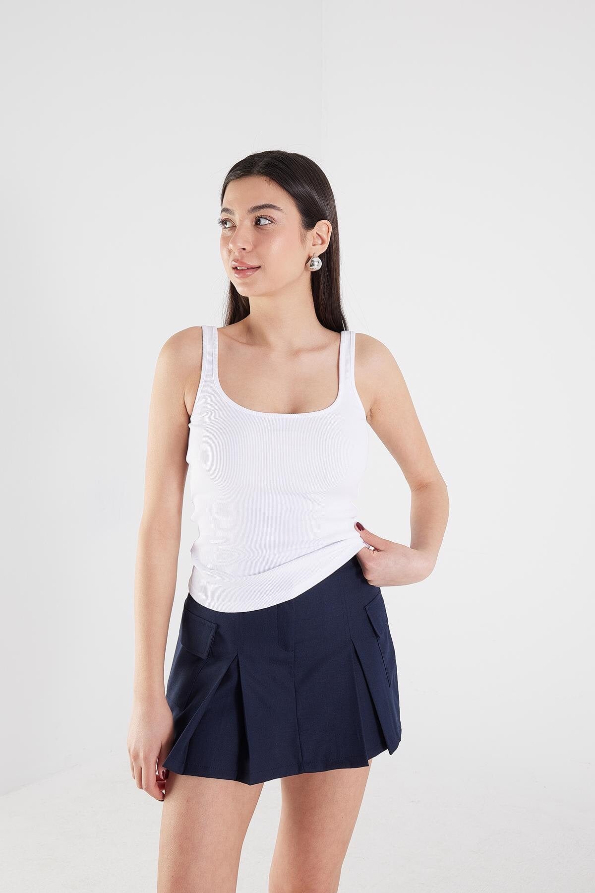 White_U-Neck-Basic-Top-addax