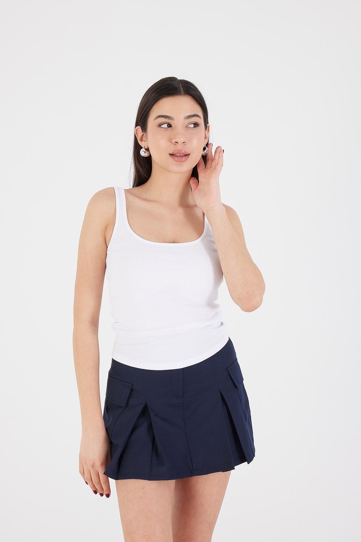 White_U-Neck-Basic-Top-addax