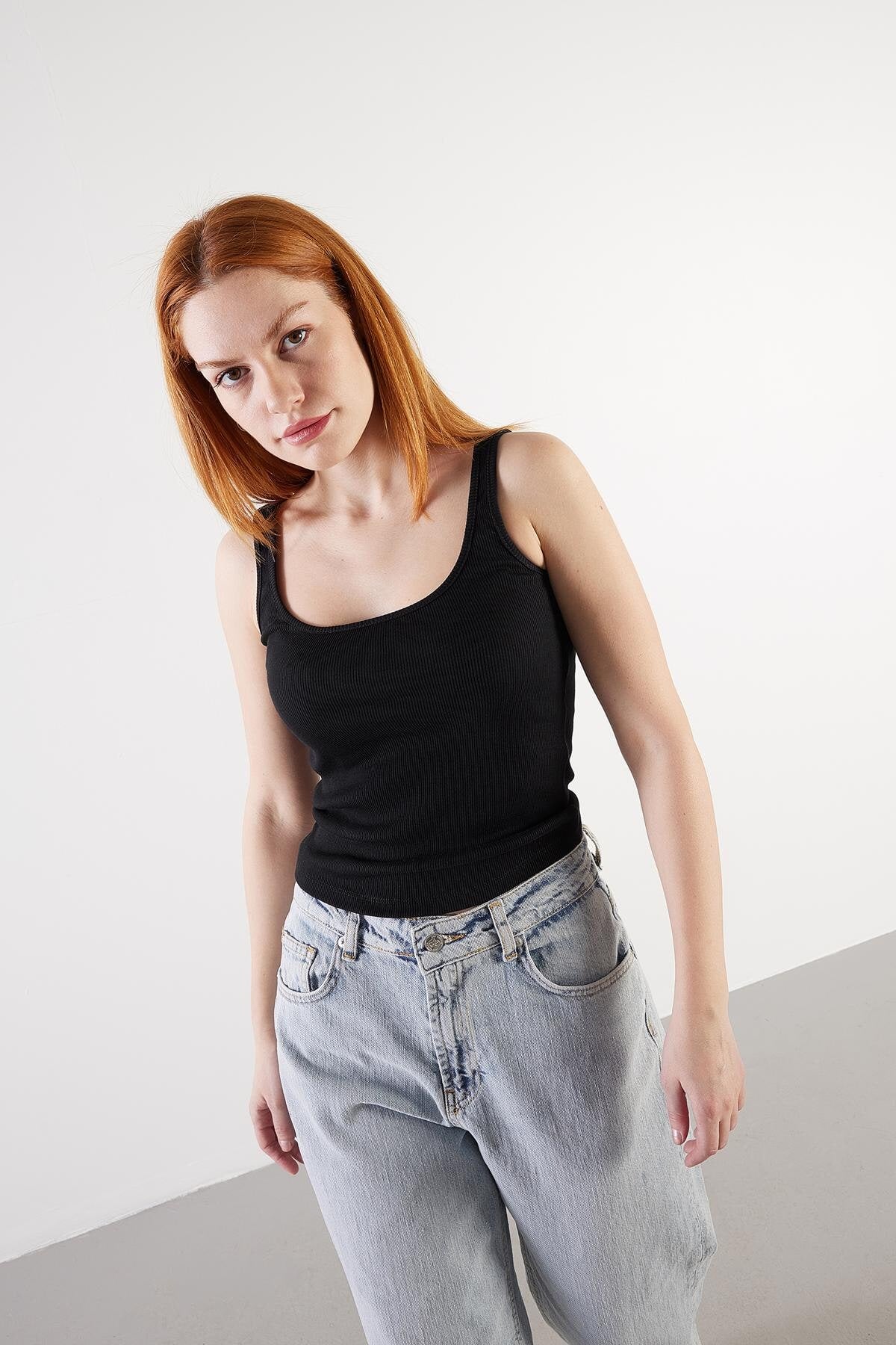 Black_U-Neck-Basic-Top-addax