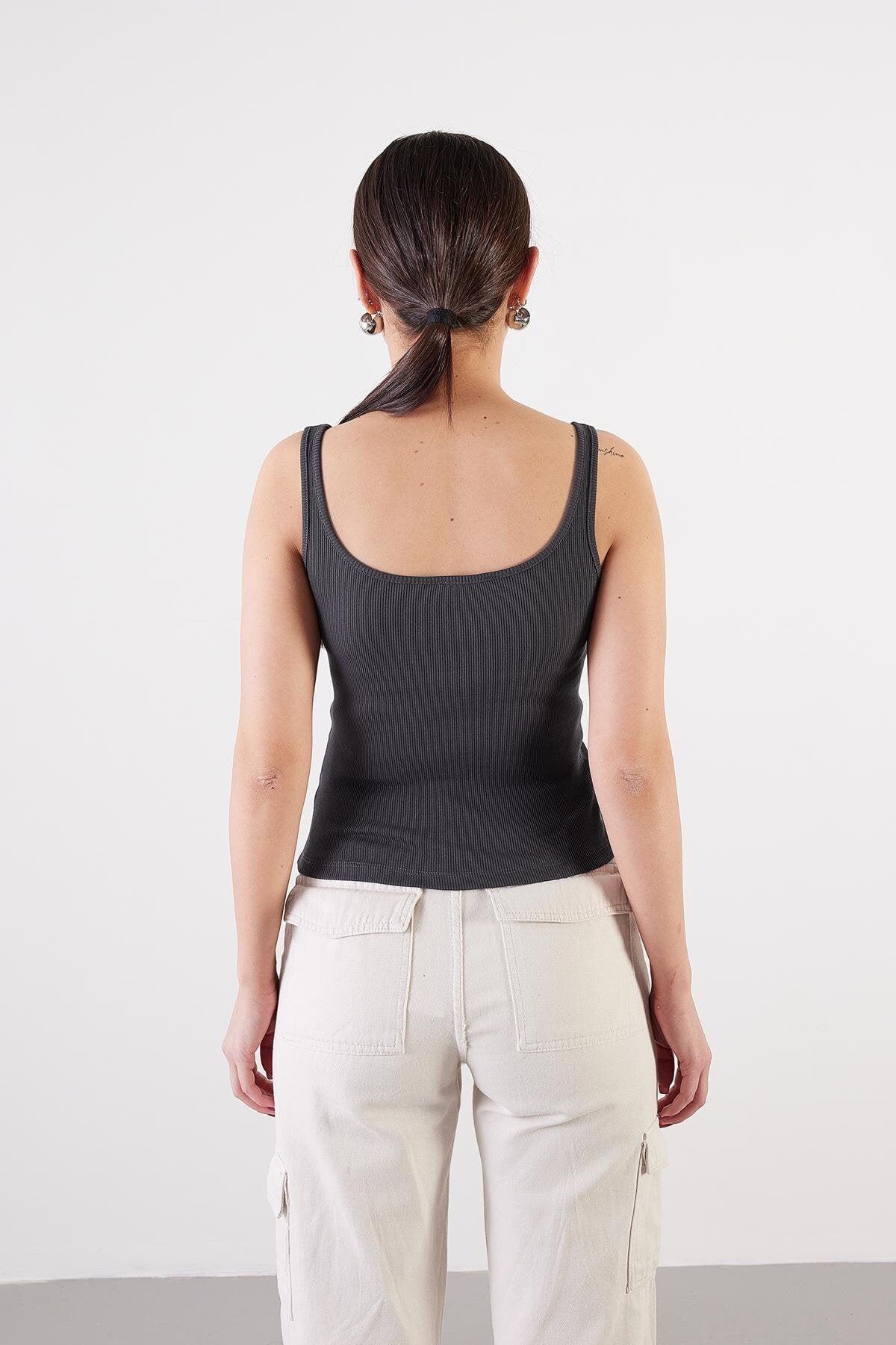 Charcoal_U-Neck-Basic-Top-addax