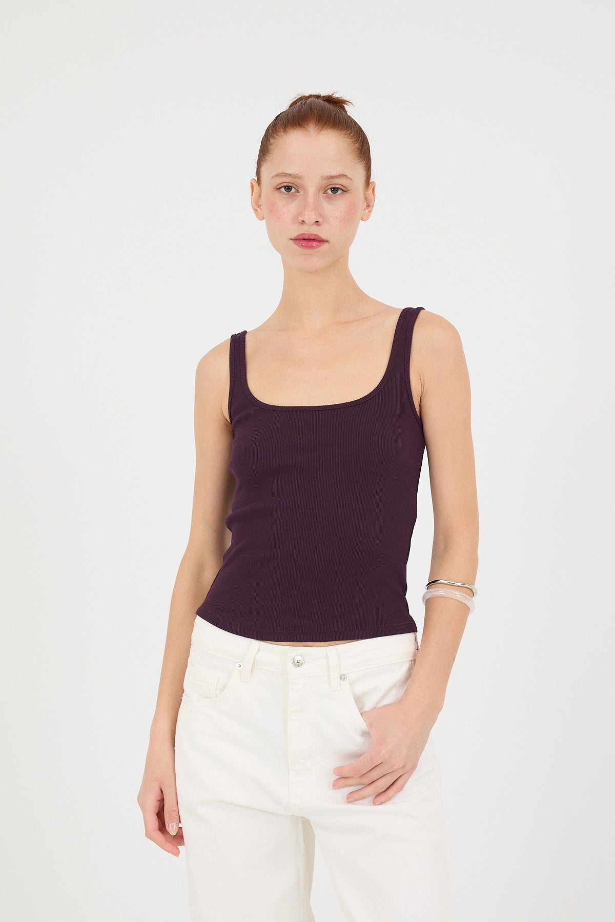 Gardenia_U-Neck-Basic-Top-addax