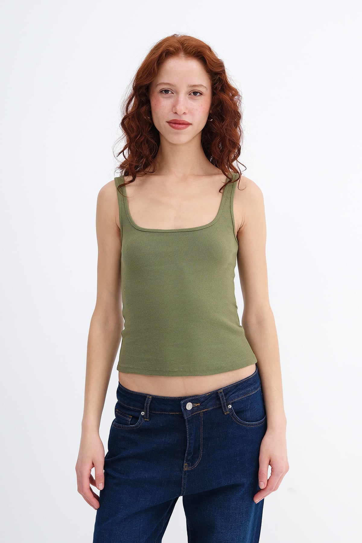 Matcha_U-Neck-Basic-Top-addax