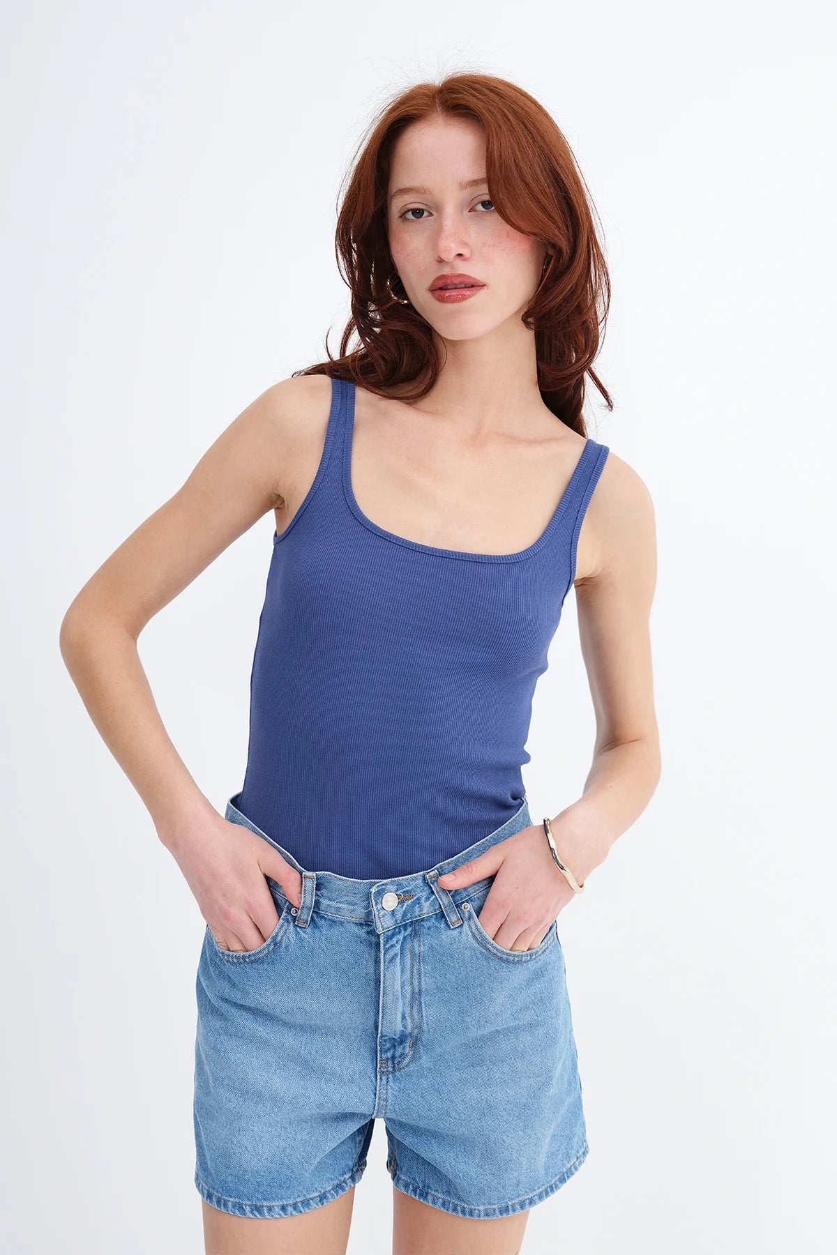 Marlin_U-Neck-Basic-Top-addax