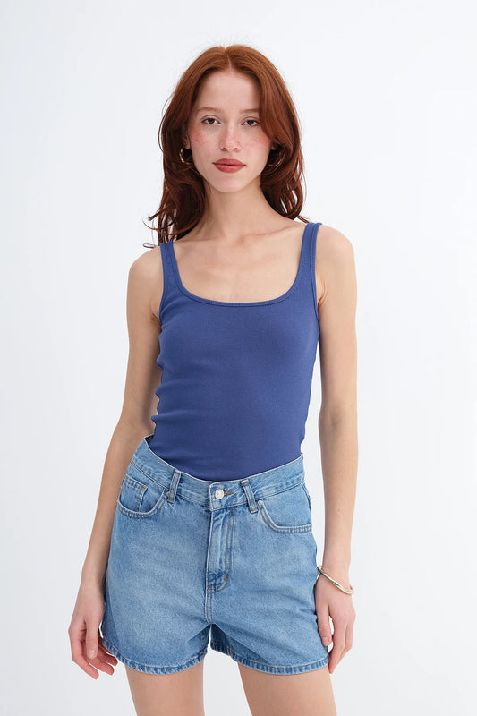 Marlin_U-Neck-Basic-Top-addax