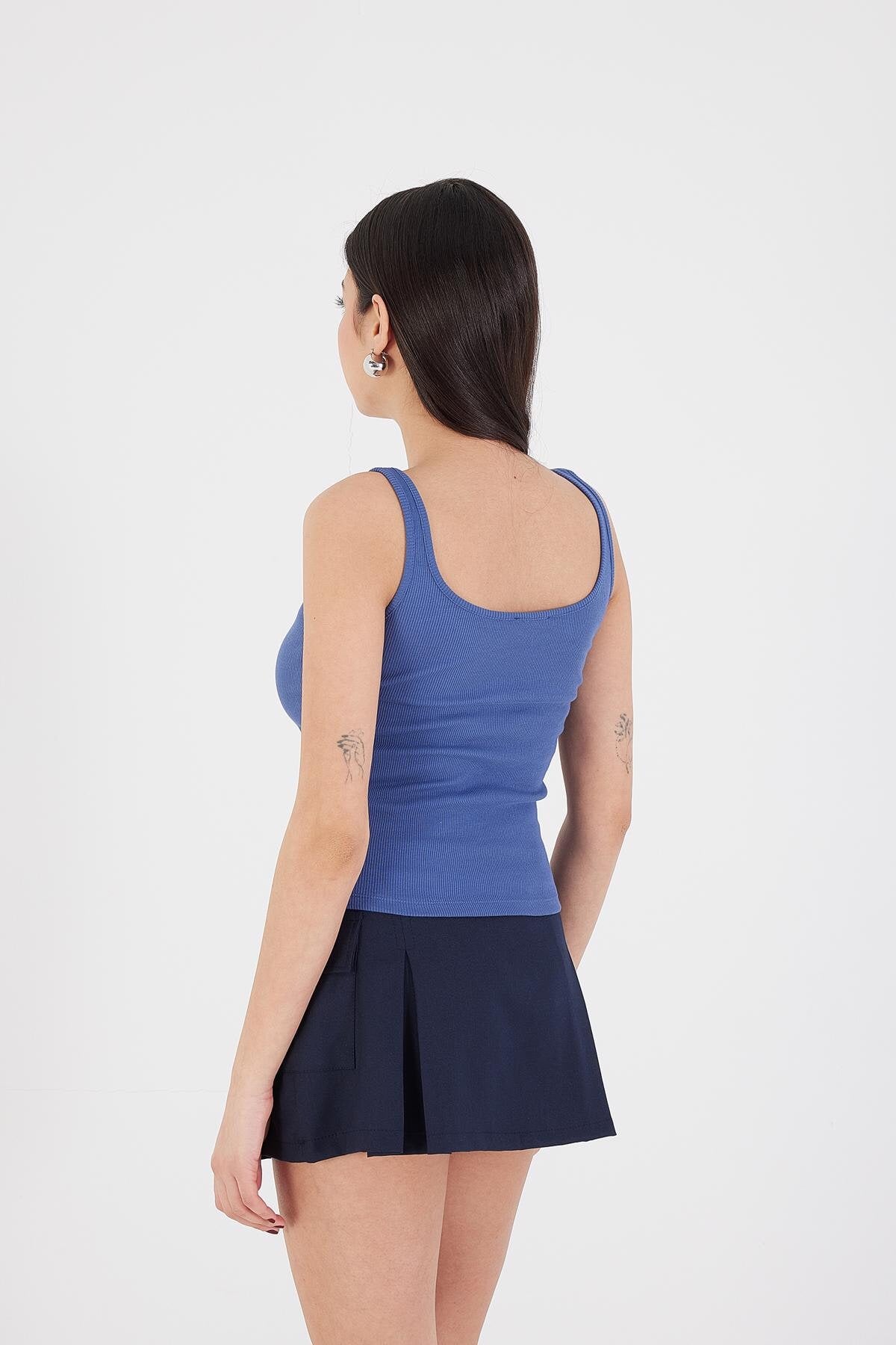 Marlin_U-Neck-Basic-Top-addax