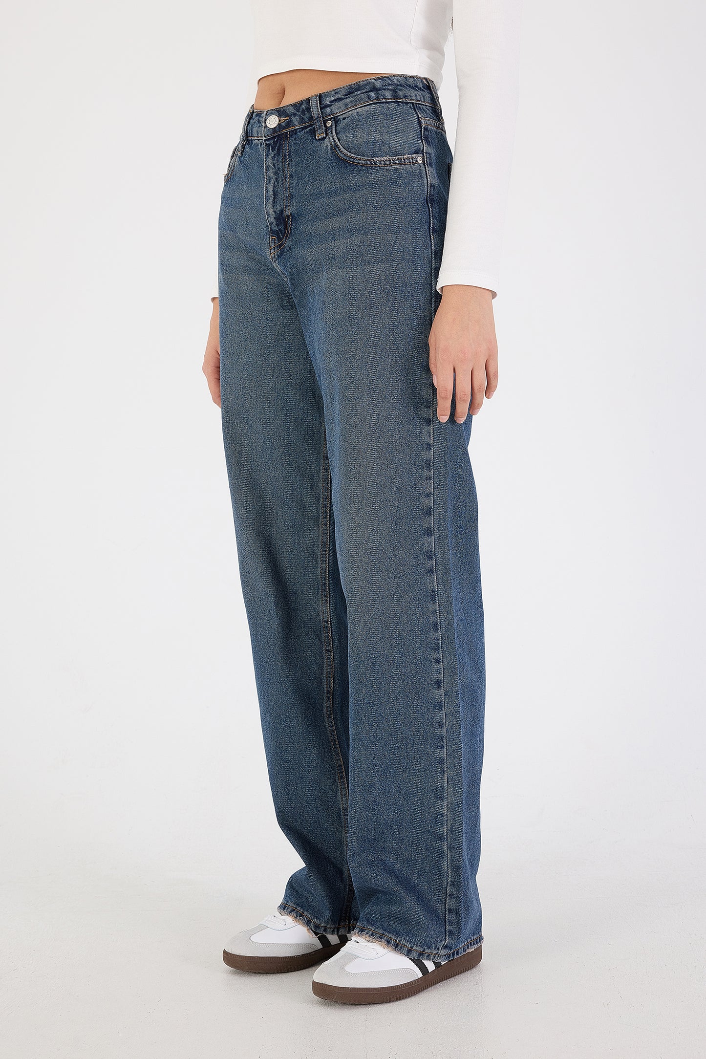 Dark-Blue_High-Waist-Wide-Leg-Jeans-addax