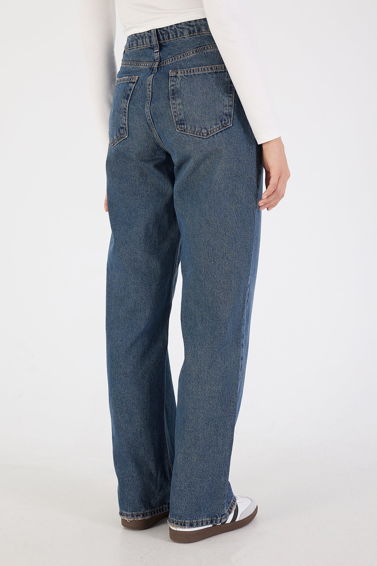 Dark-Blue_High-Waist-Wide-Leg-Jeans-addax