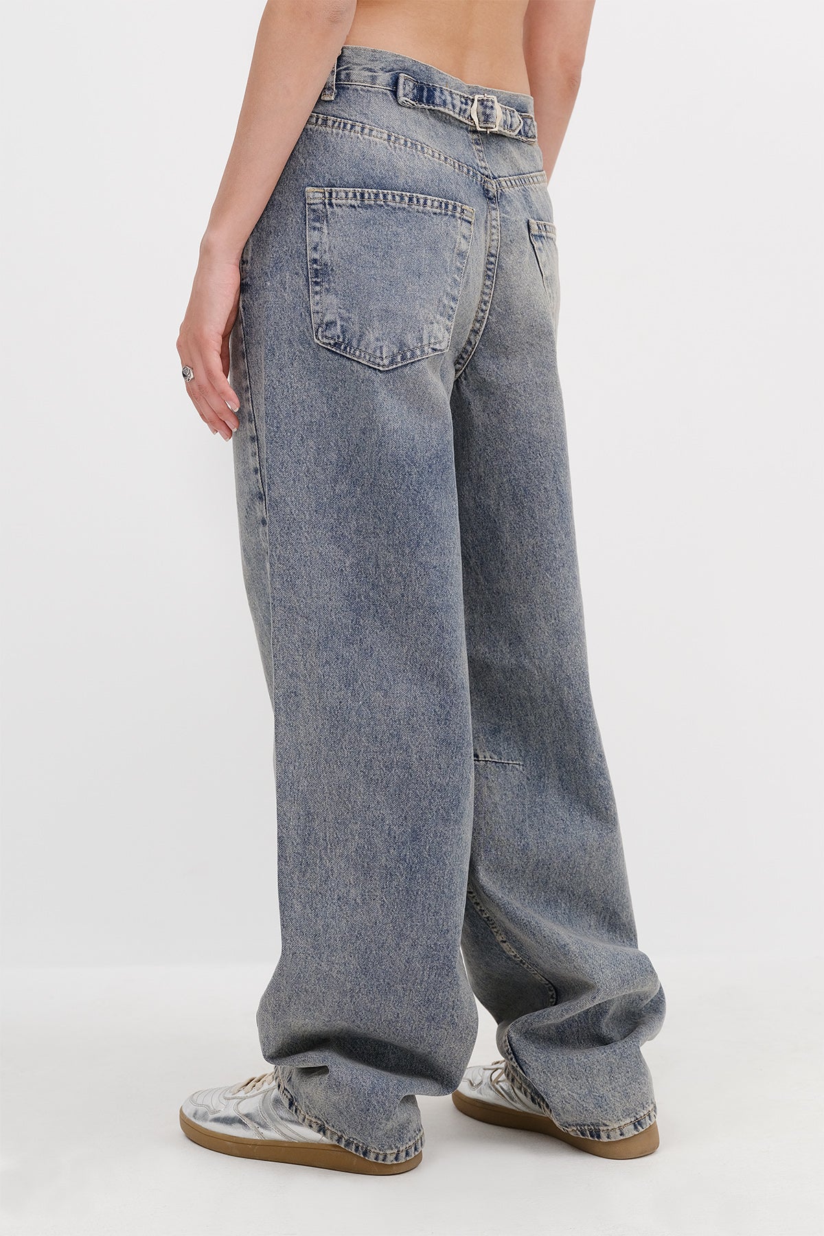 Light-Tint_Wide-Leg-Jeans-with-Strap-Detail-addax