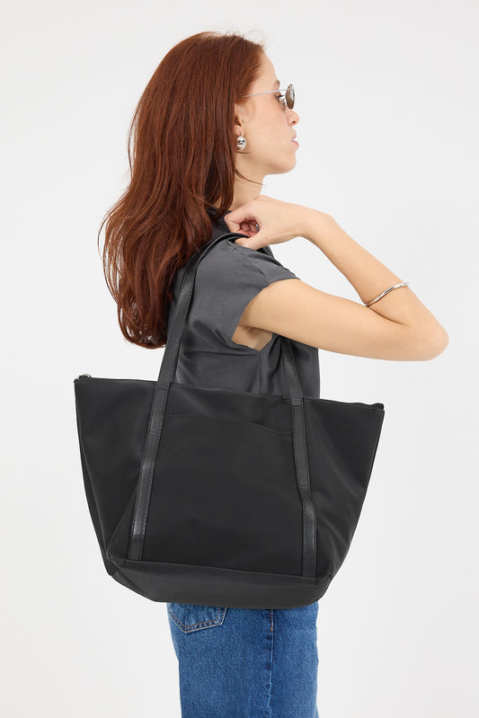 Black_Shoulder-Bag-with-Strap-addax