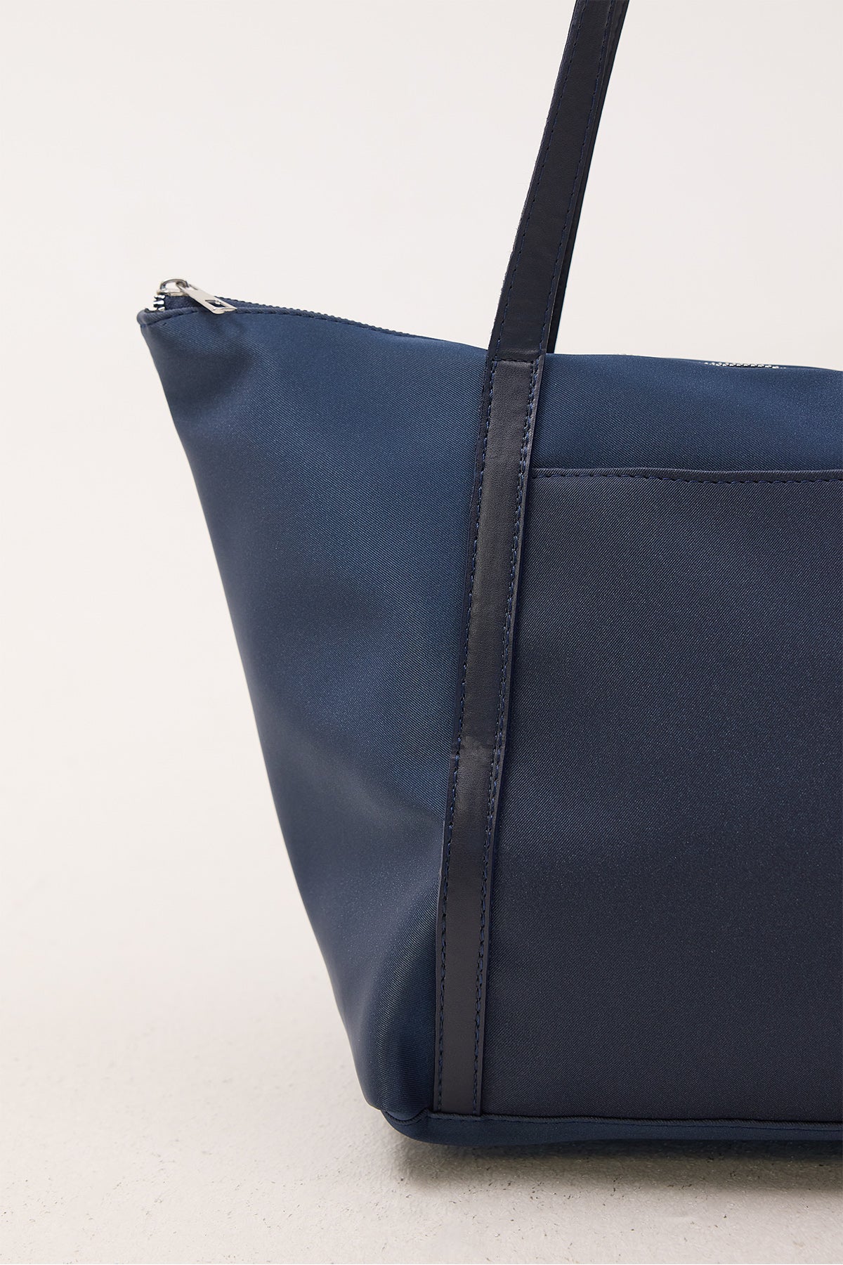 Night-Blue_Shoulder-Bag-with-Strap-addax