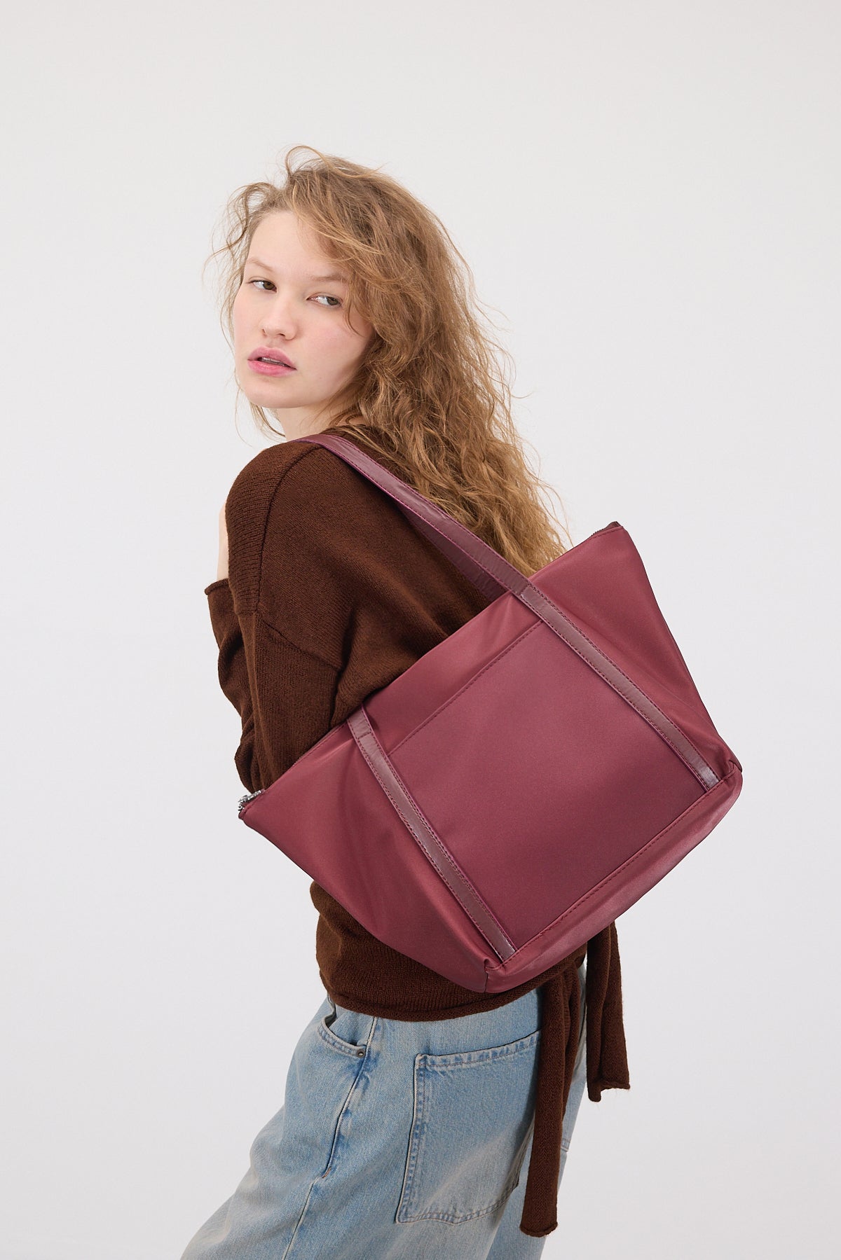 Burgundy_Shoulder-Bag-with-Strap-addax