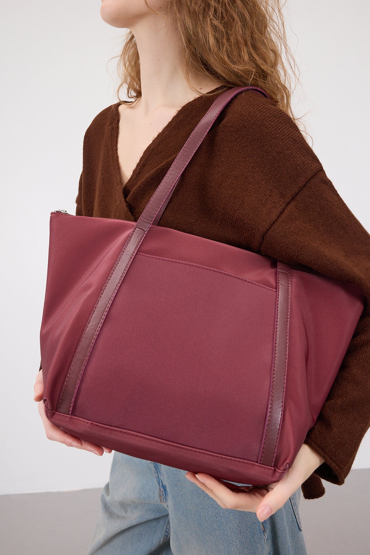 Burgundy_Shoulder-Bag-with-Strap-addax