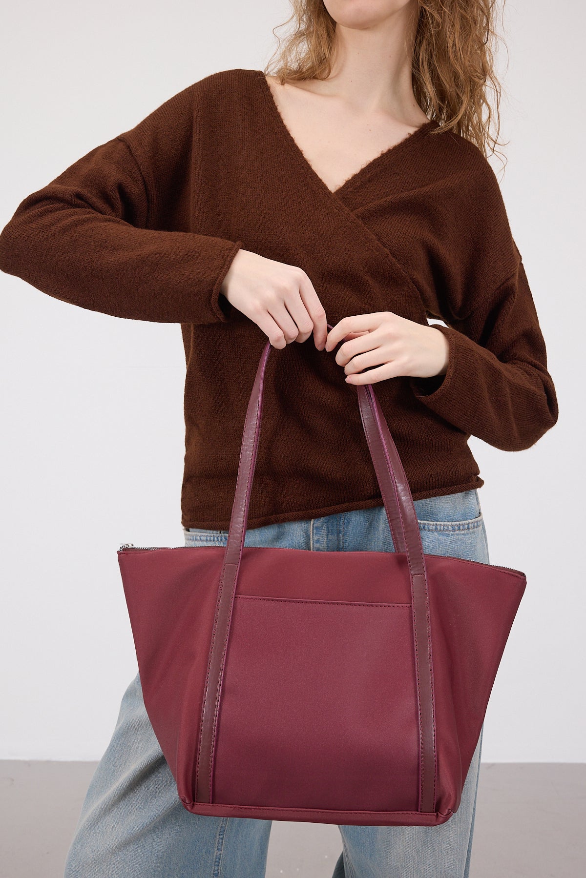 Burgundy_Shoulder-Bag-with-Strap-addax
