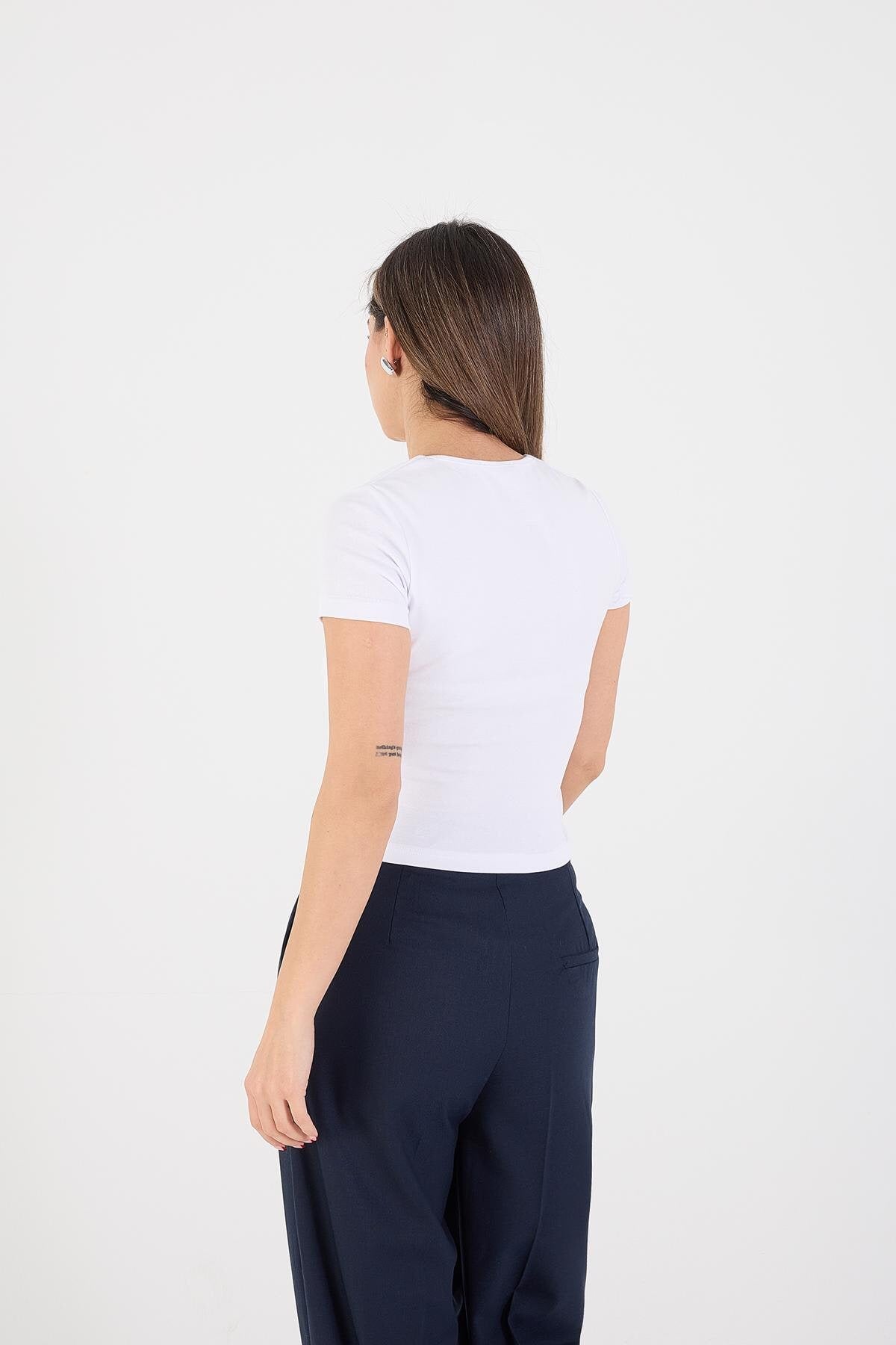 White_Square-Neck-Basic-Blouse-With-Short-Sleeve-addax