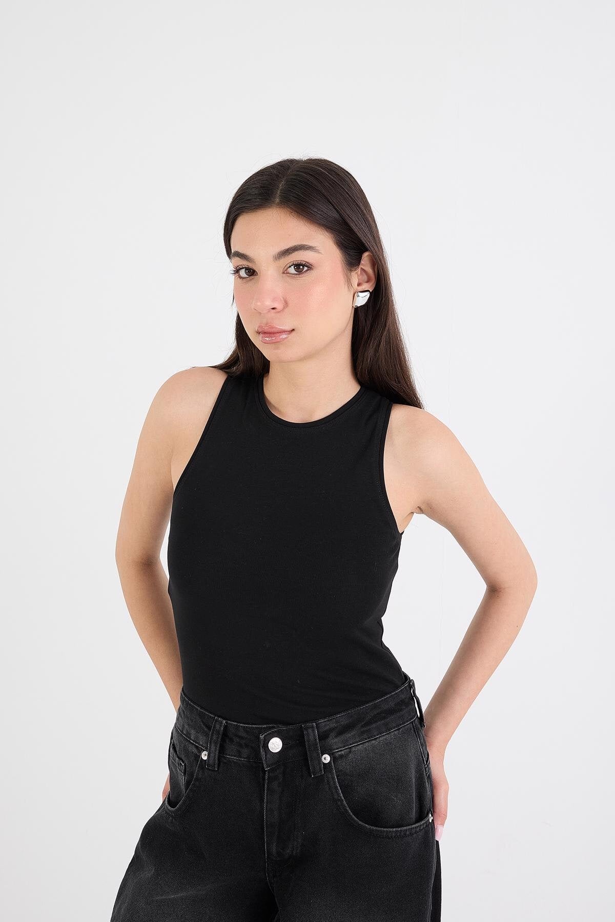 Black_Halter-Neck-Tank-Top-addax